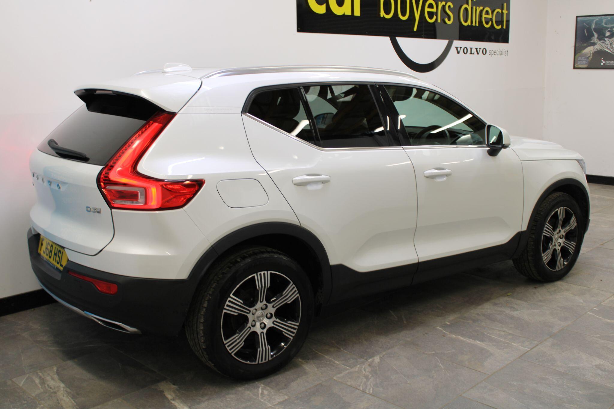Volvo XC40 - Image 4