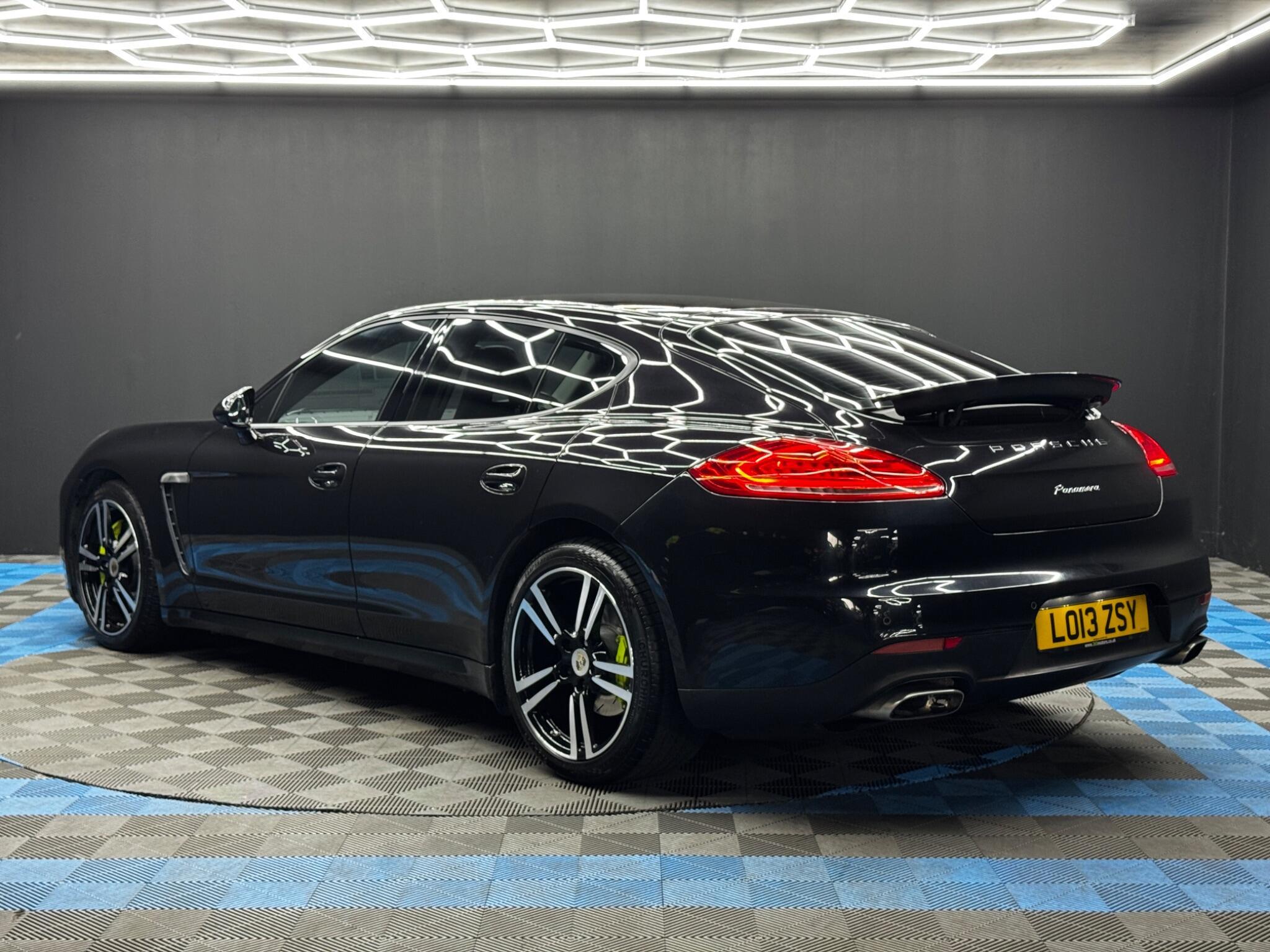 Porsche Panamera - Image 7