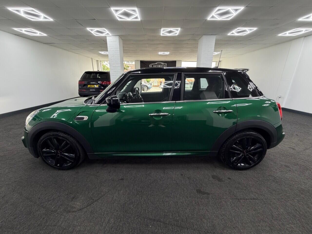 MINI Hatch - Image 7