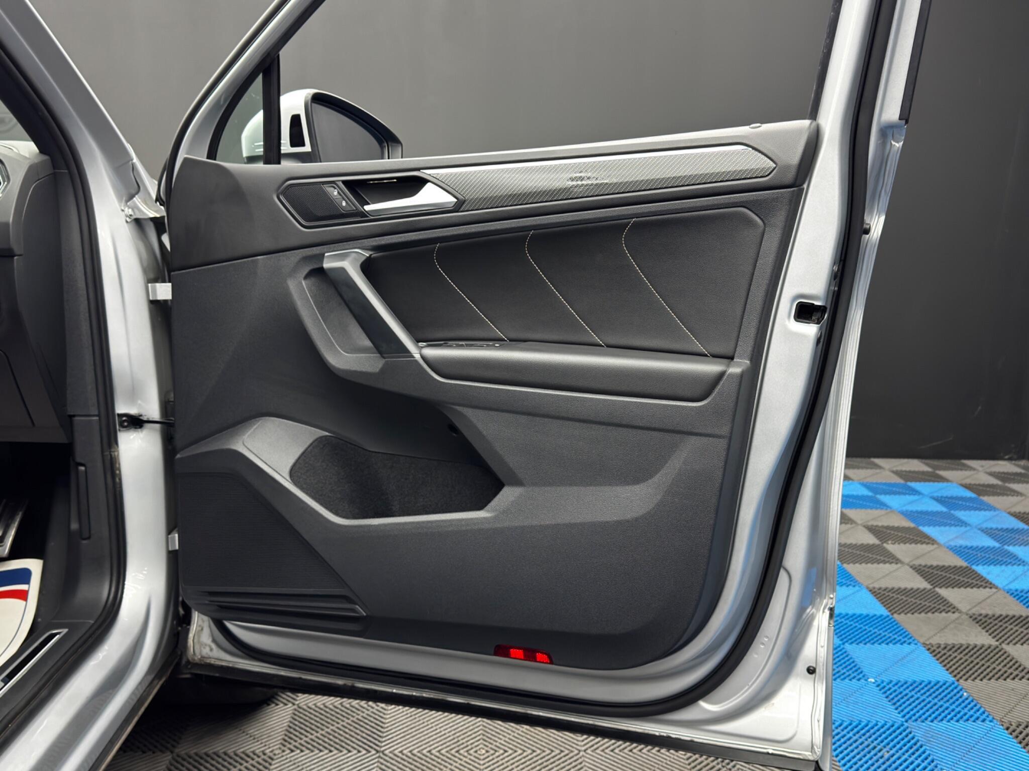 Volkswagen Tiguan - Image 41