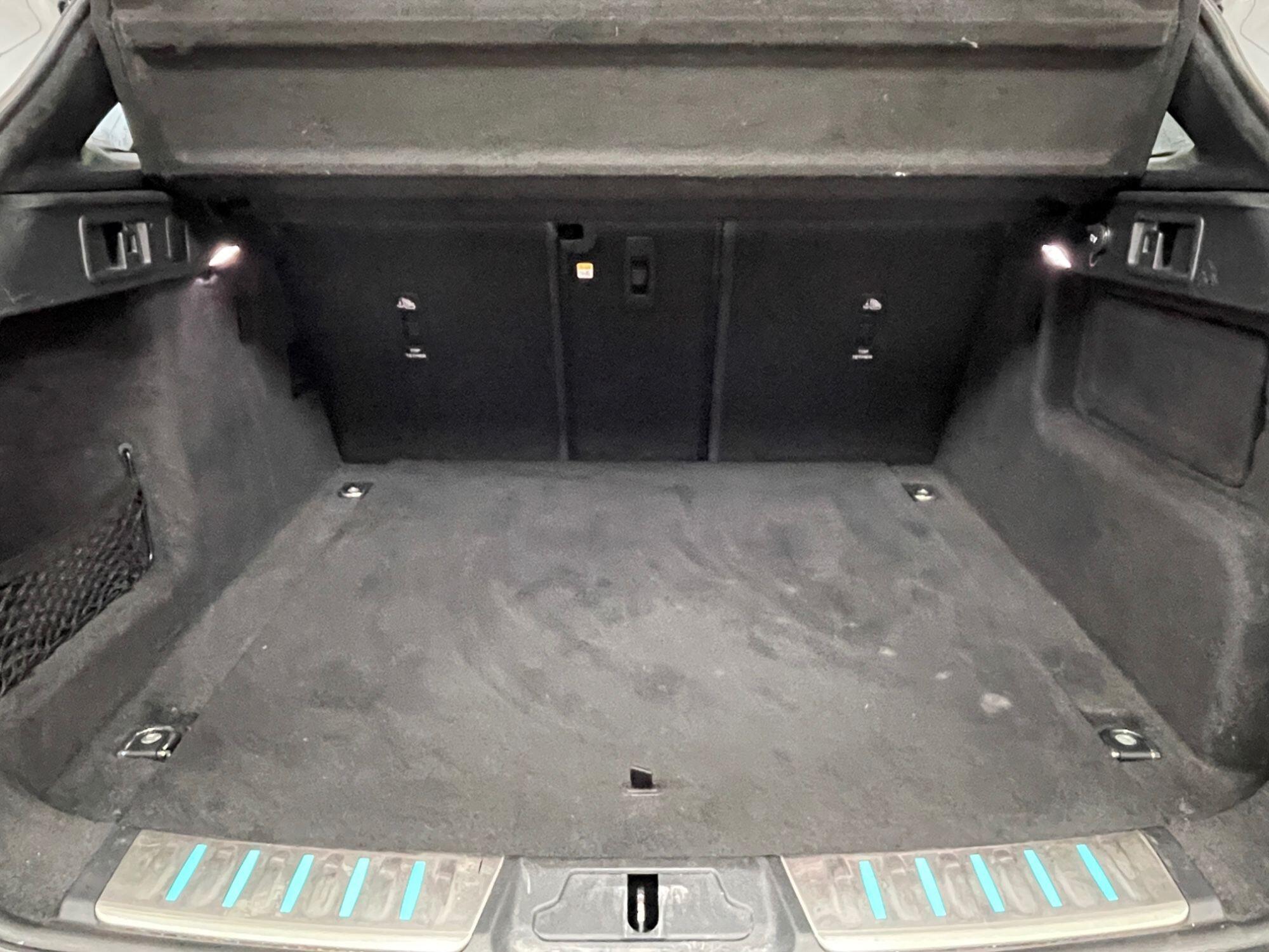 Jaguar F-Pace - Image 18