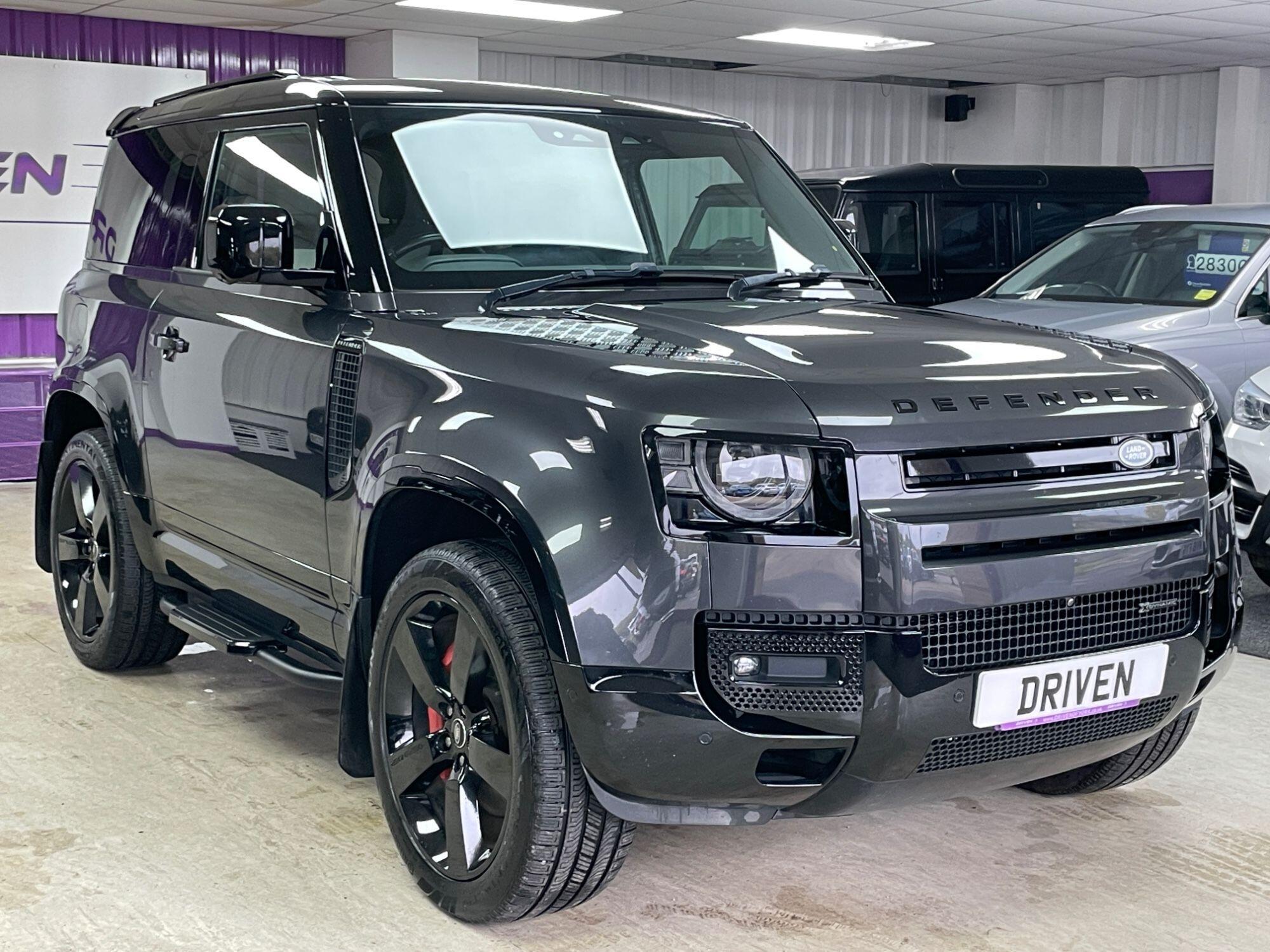 Land Rover Defender - Image 5