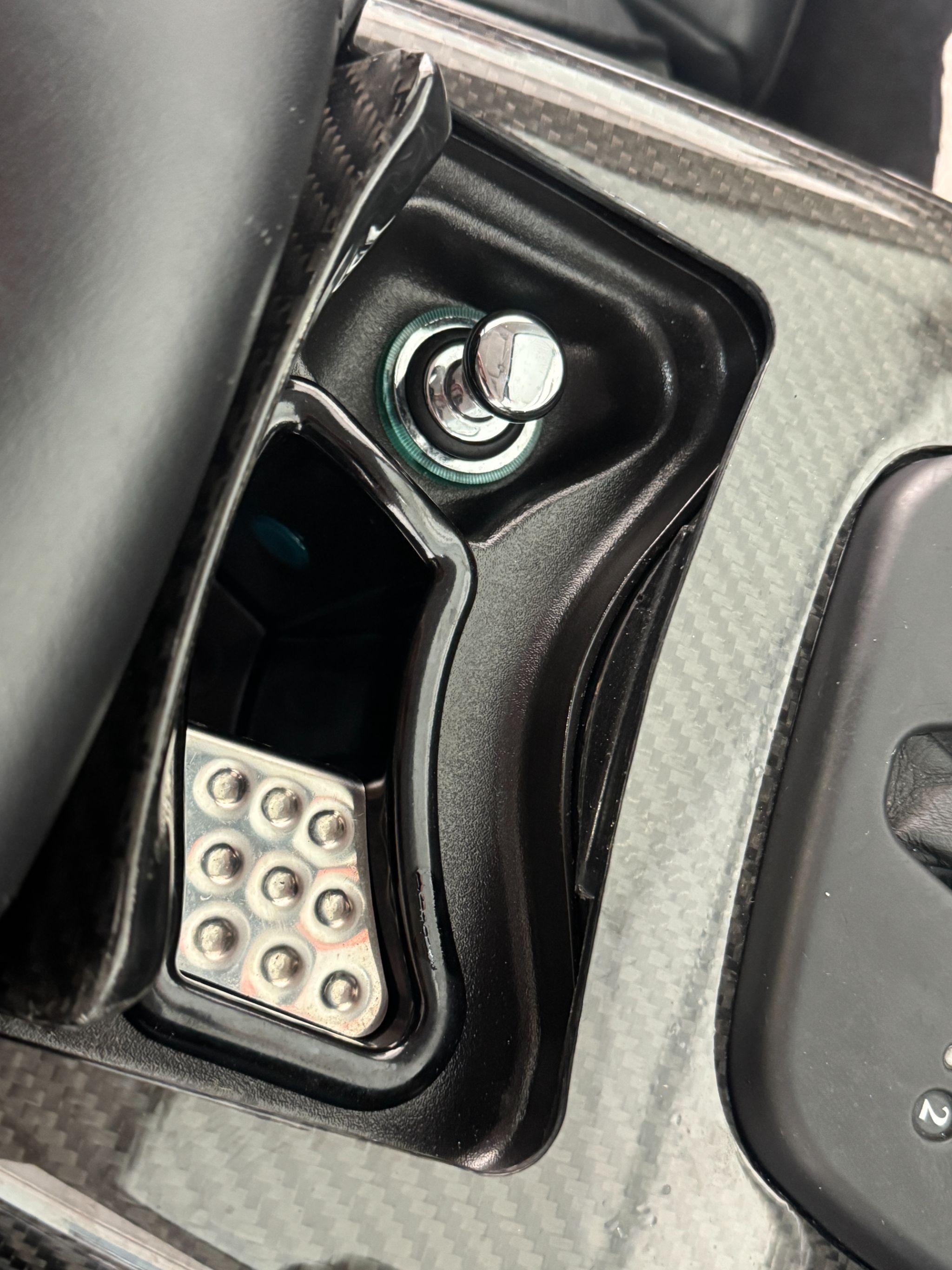 Aston Martin DB7 - Image 54