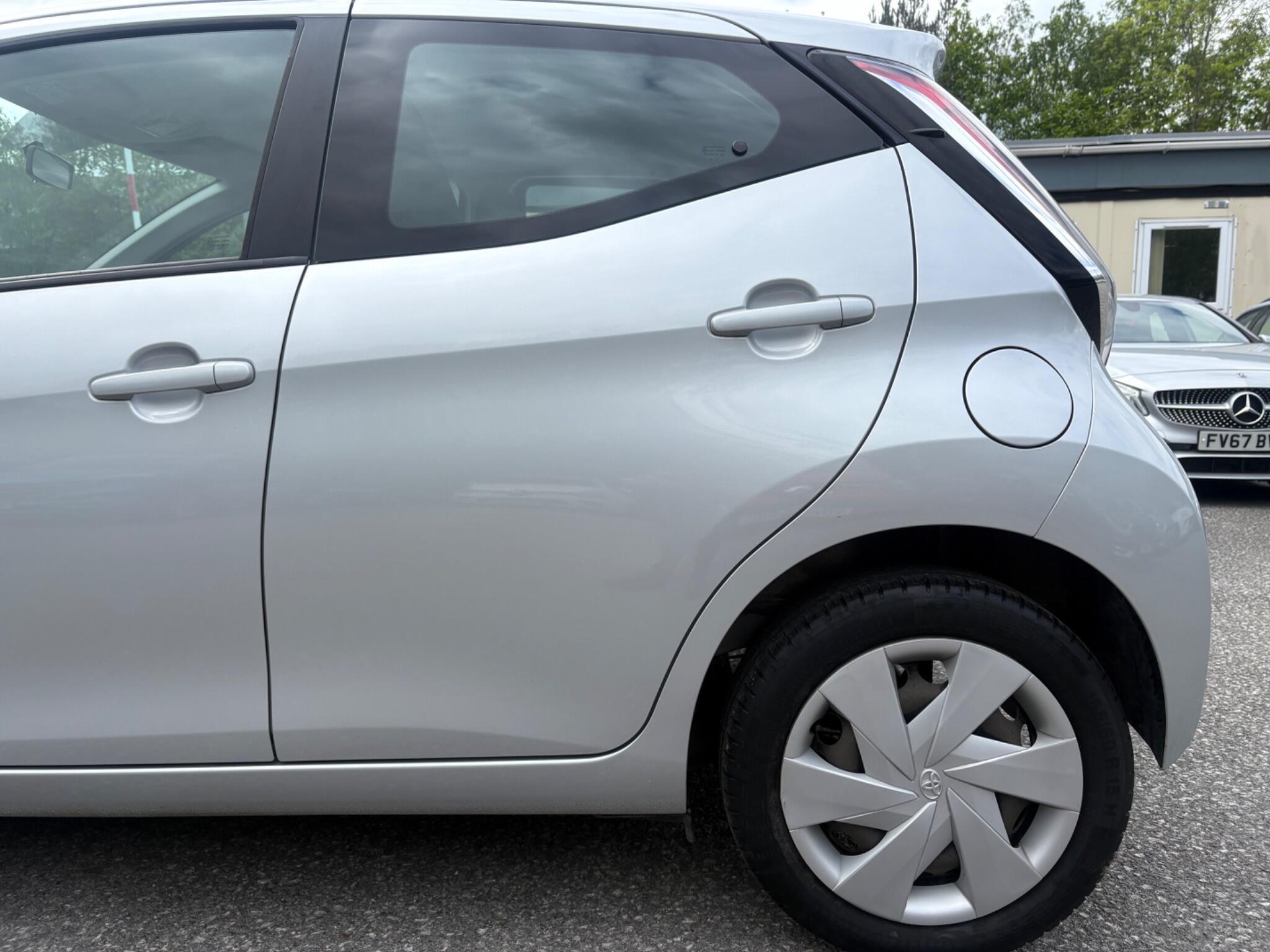 Toyota Aygo - Image 9