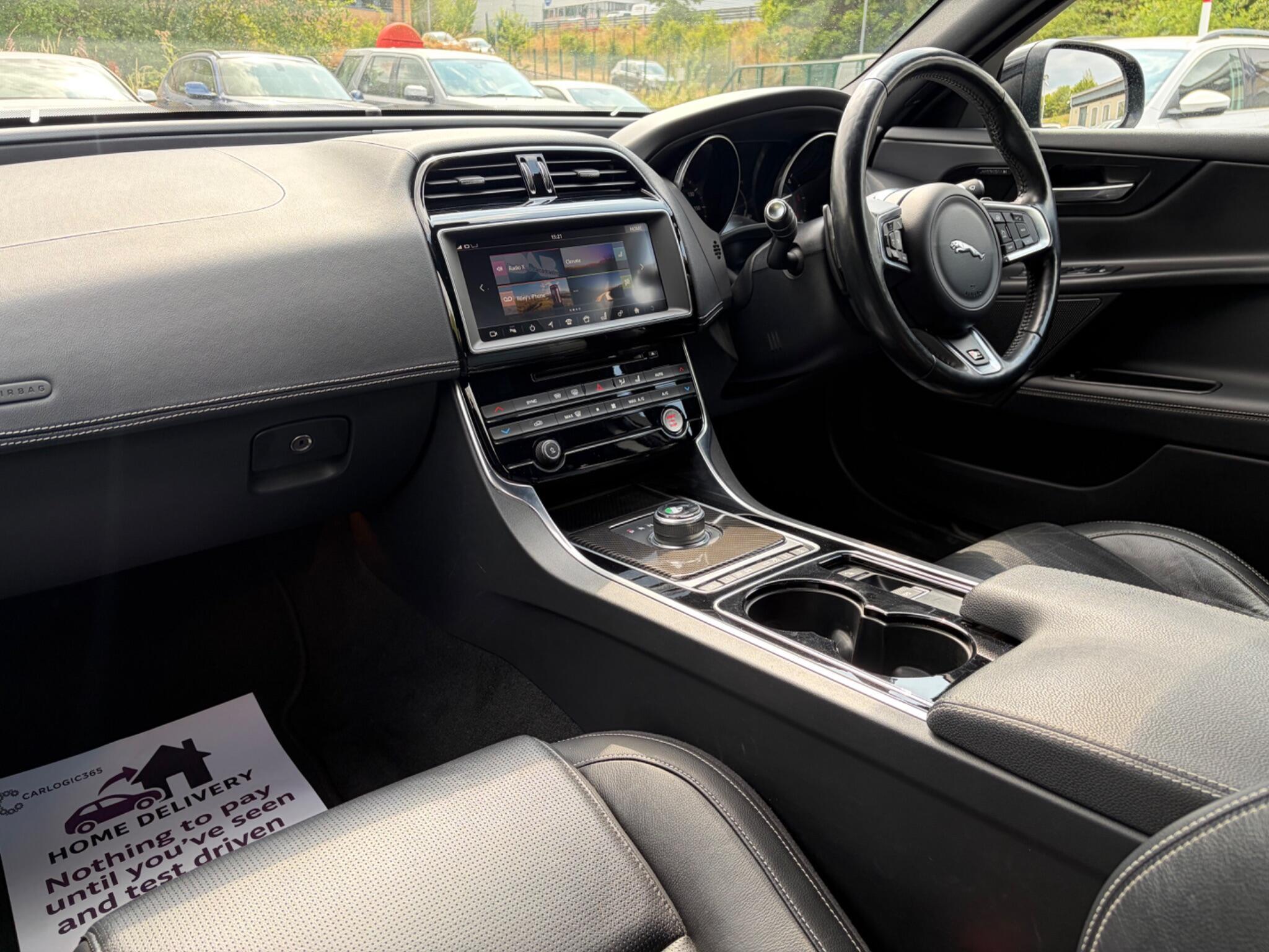 Jaguar XE - Image 18