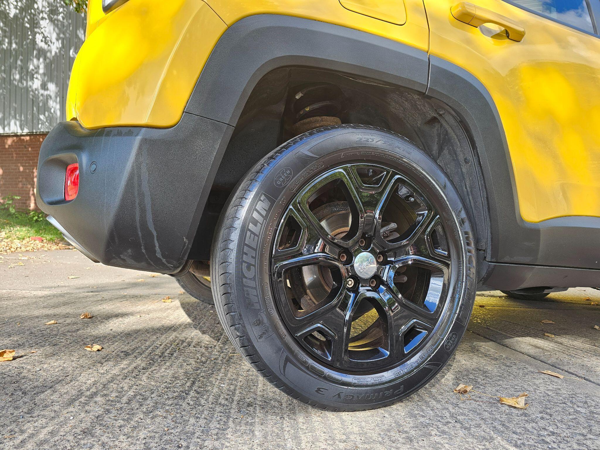 Jeep Renegade - Image 13