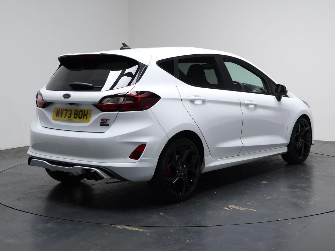 Ford Fiesta - Image 12