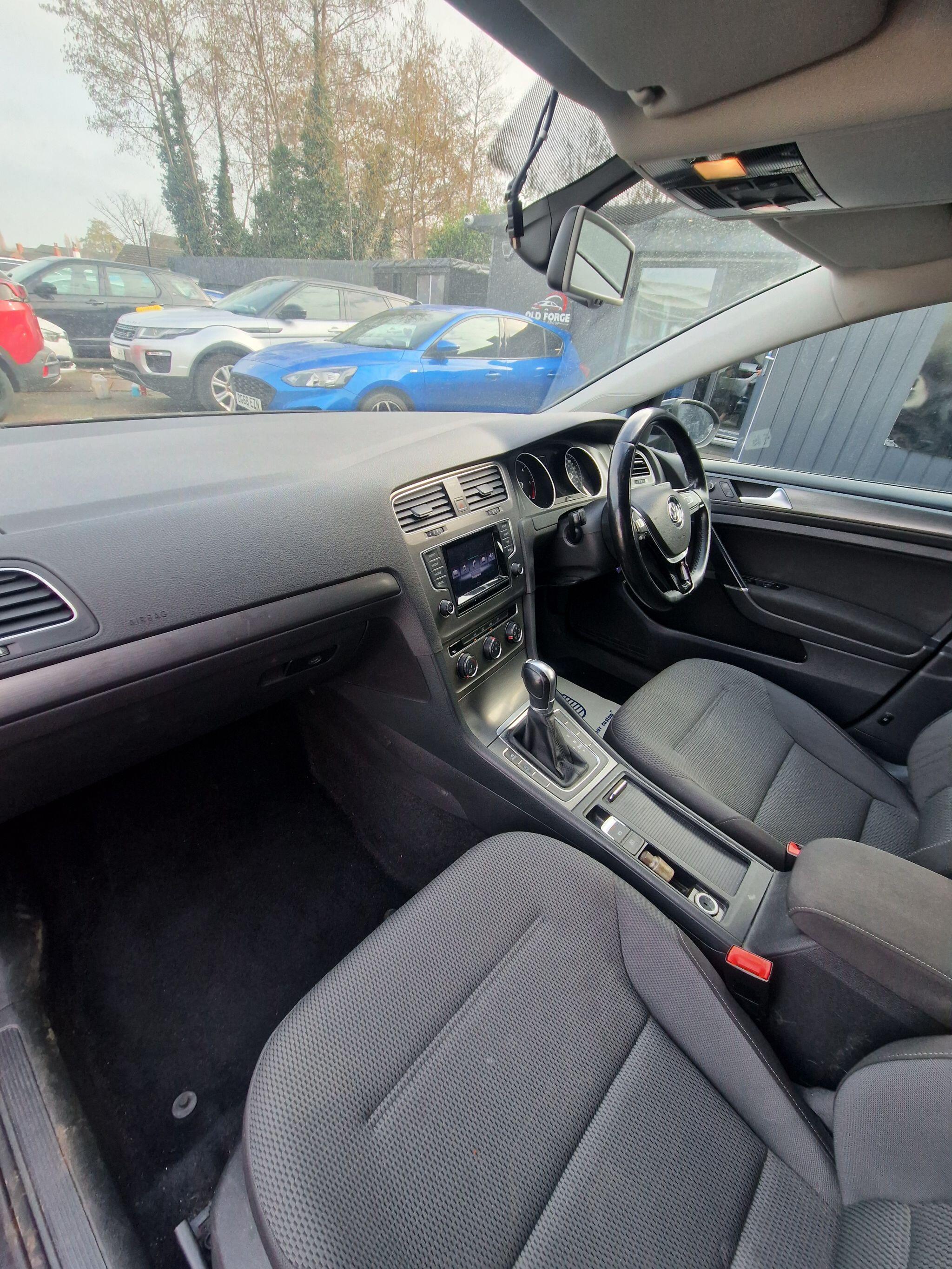 Volkswagen Golf - Image 49