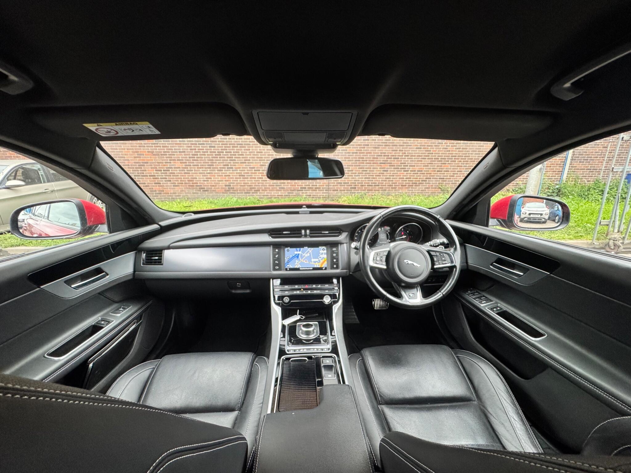 Jaguar XF - Image 3