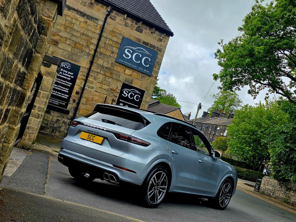 Porsche Cayenne - Image 13