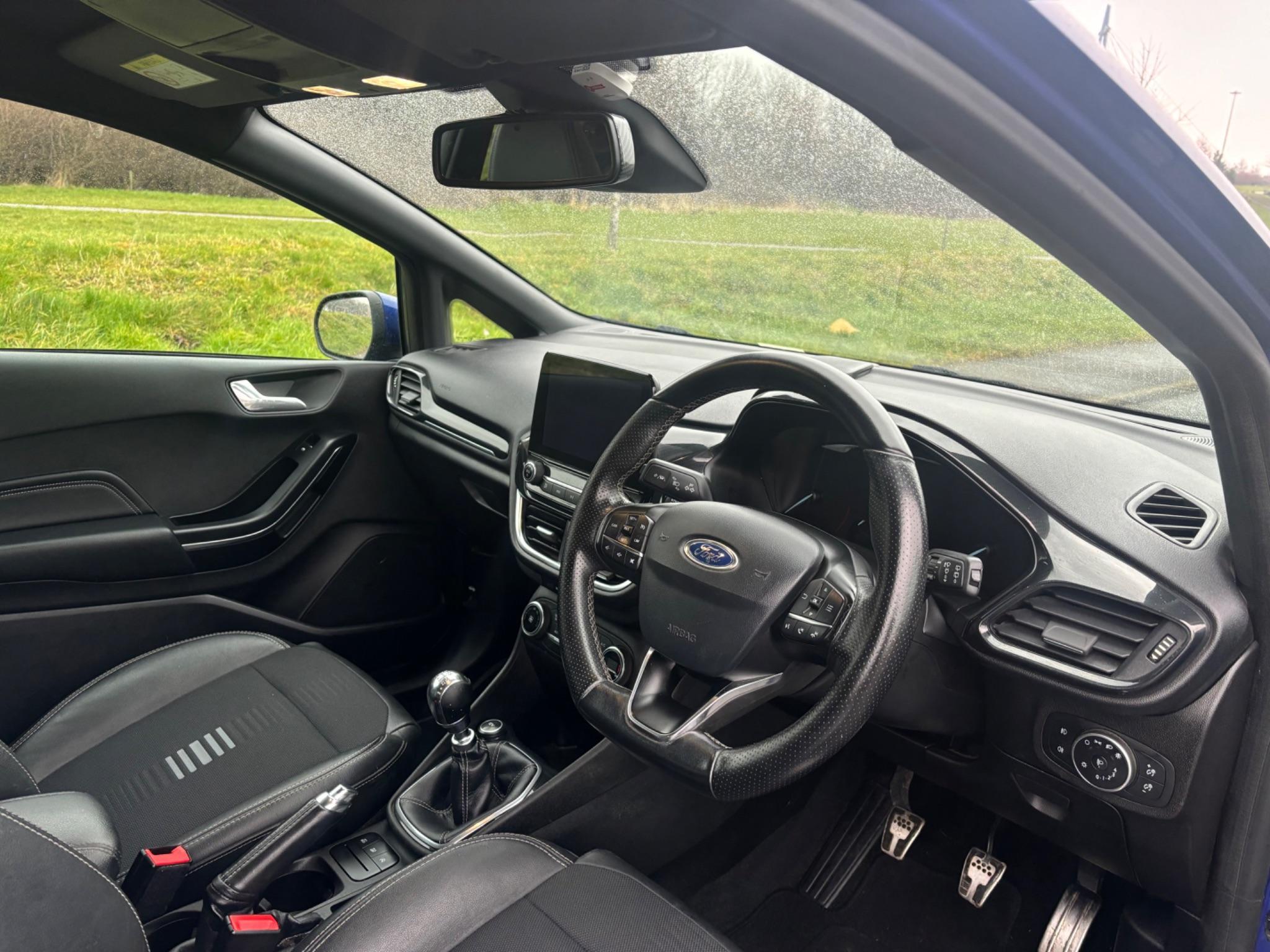 Ford Fiesta - Image 25