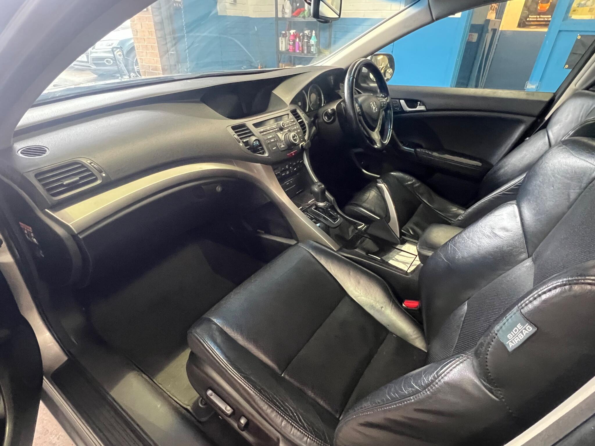 Honda Accord - Image 30