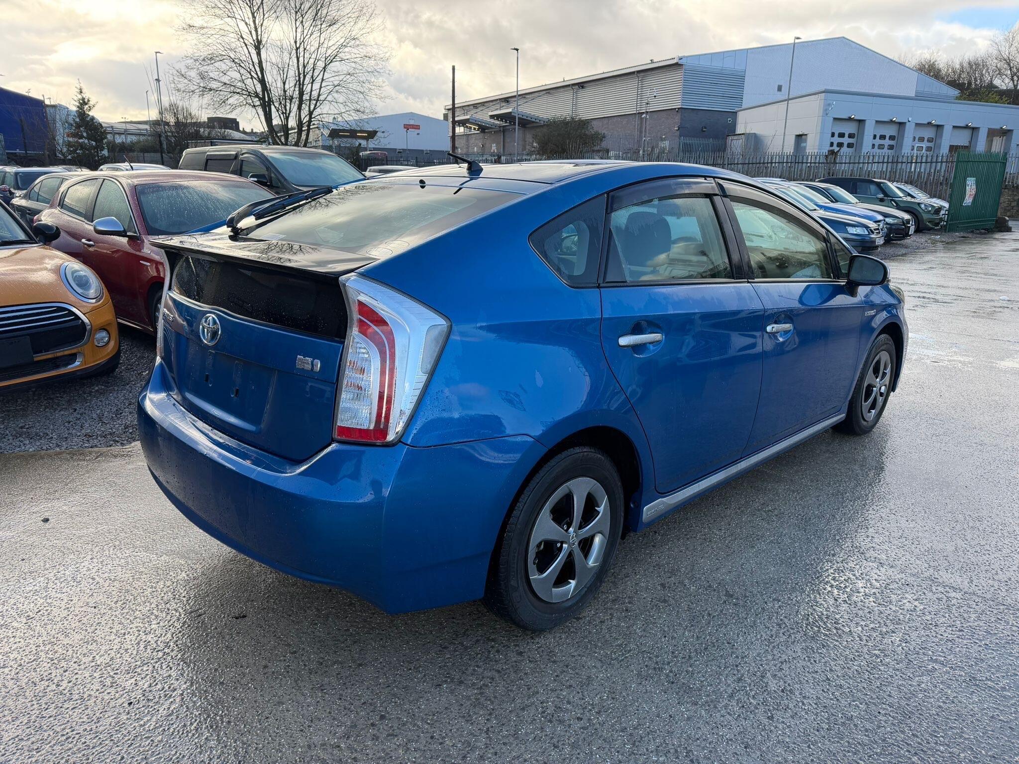 Toyota Prius - Image 6