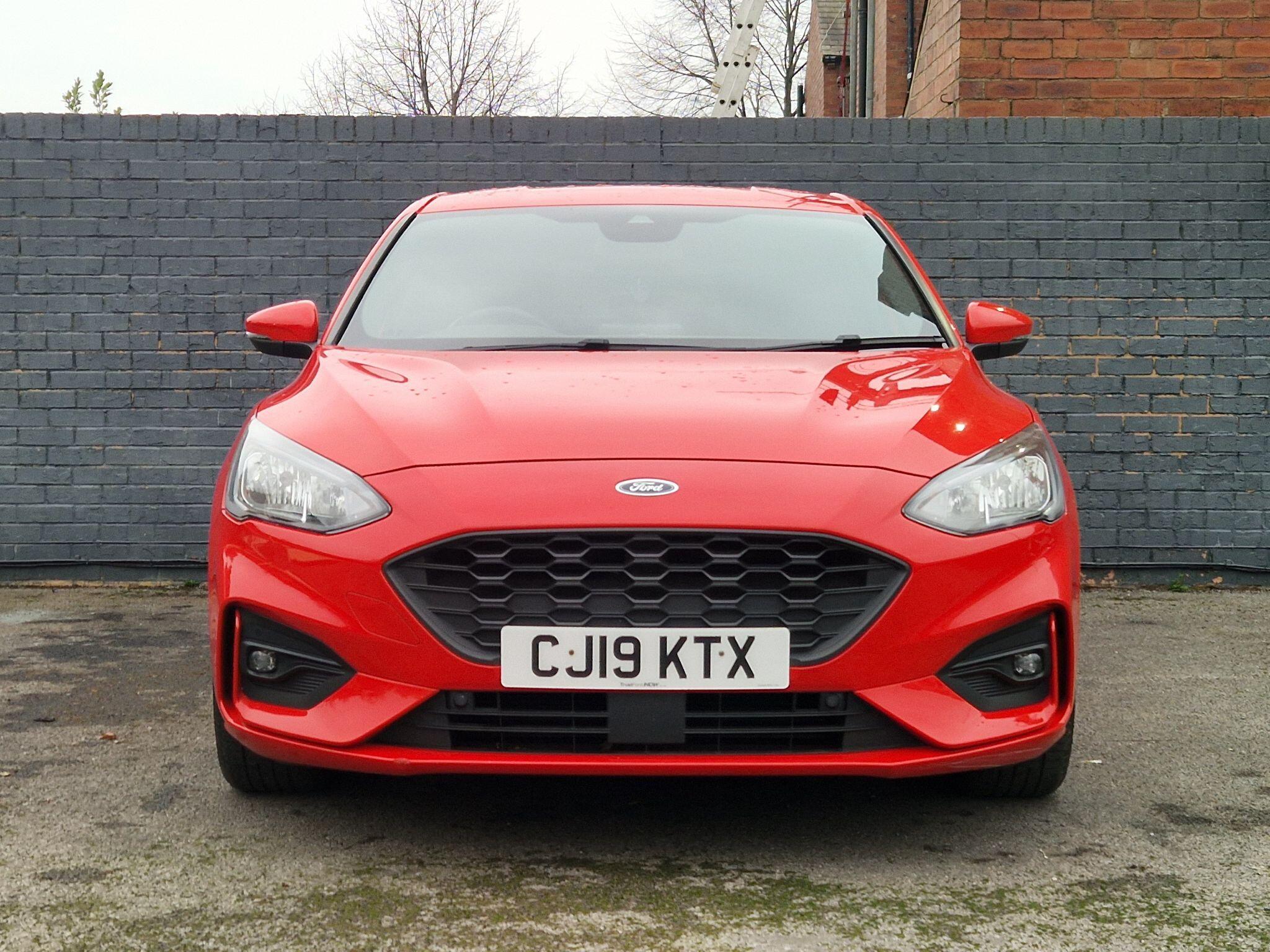Ford Focus - Image 17