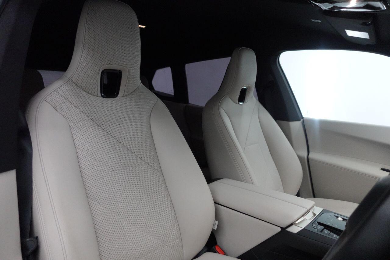 BMW IX - Image 3