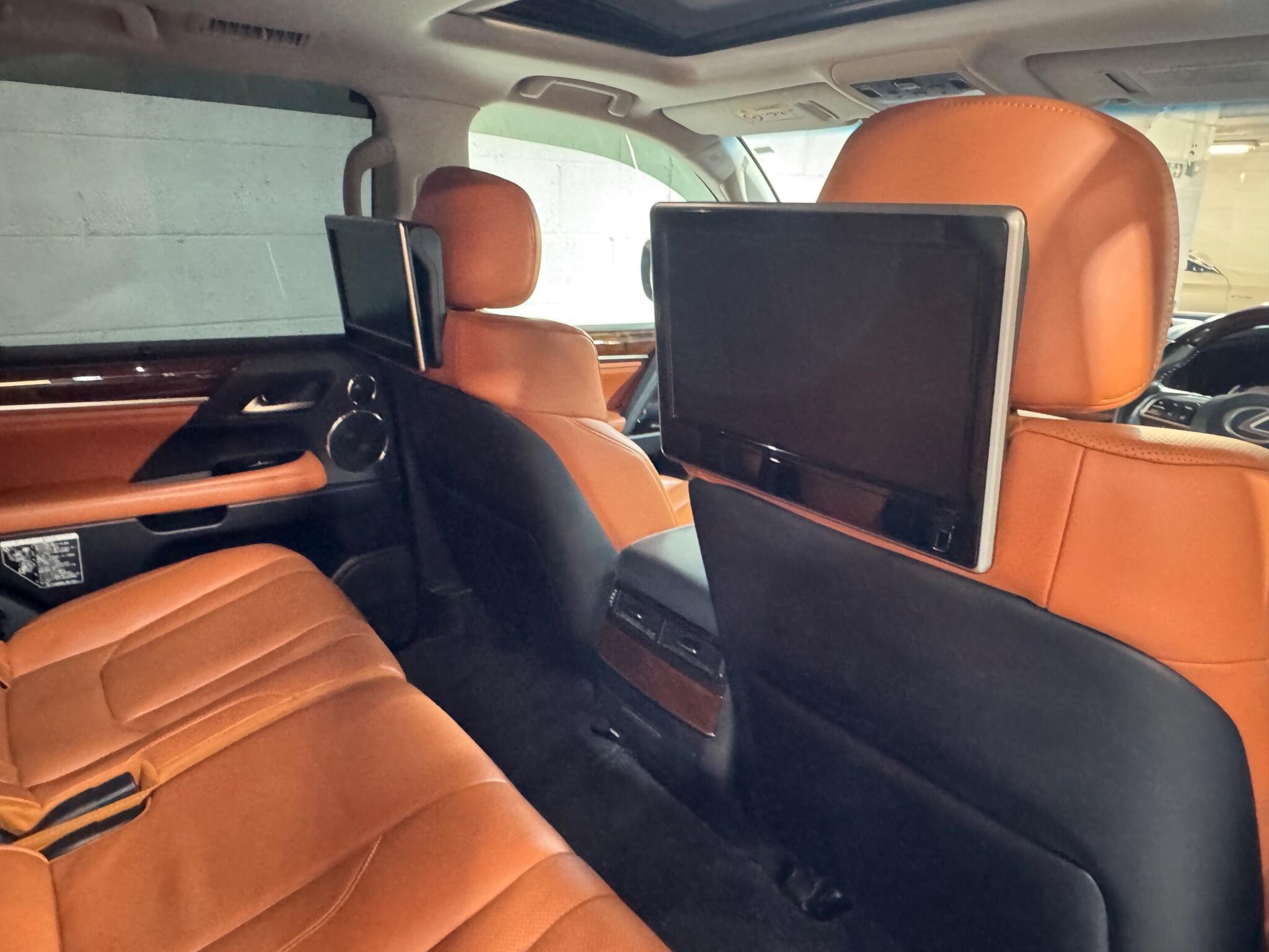 Lexus LX - Image 13