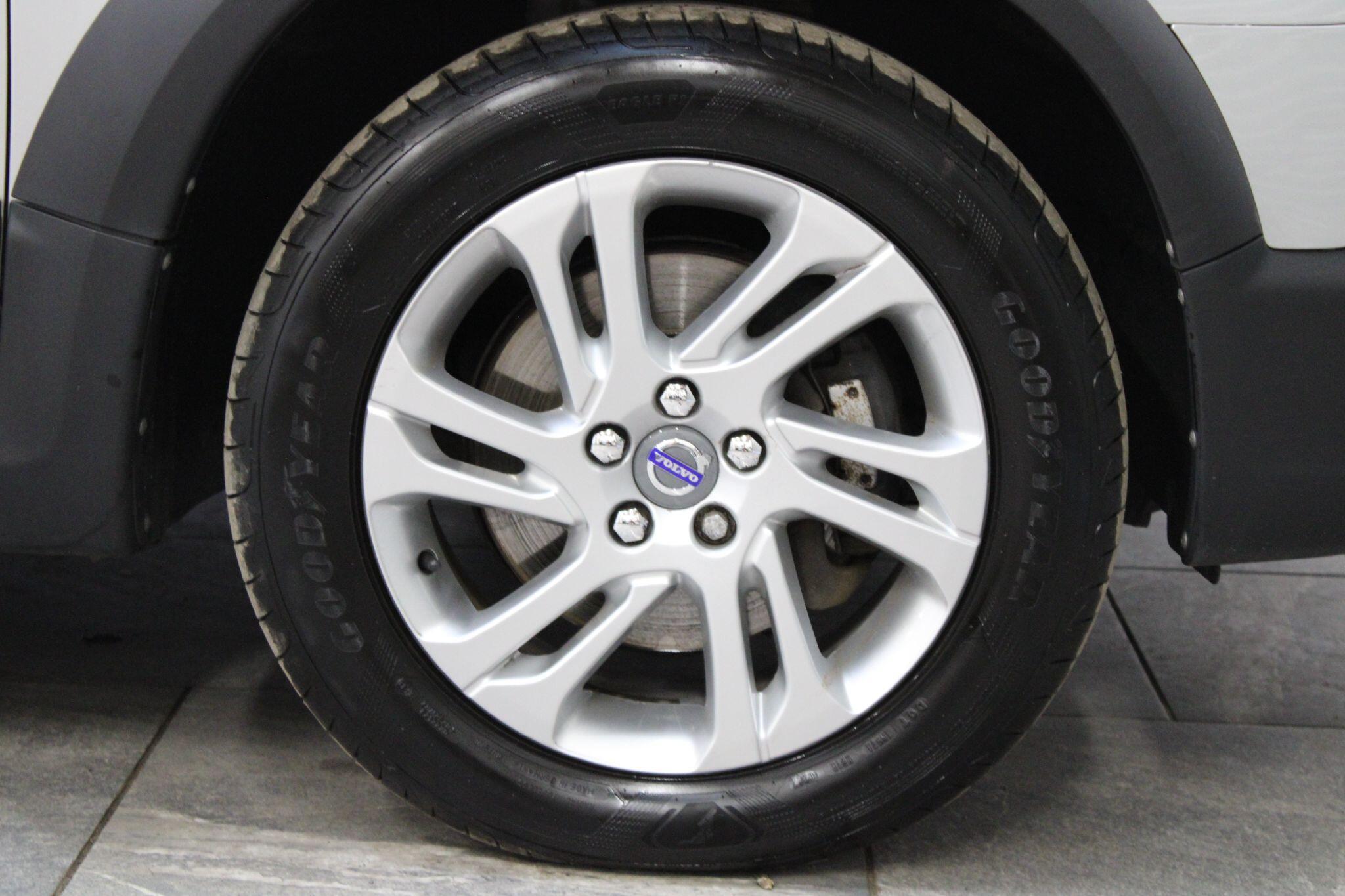 Volvo XC70 - Image 9