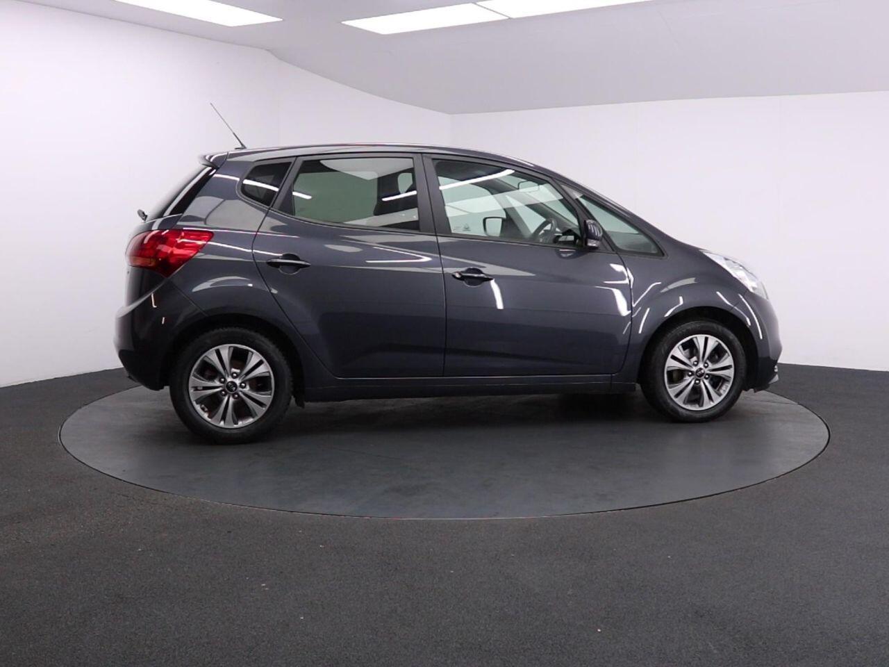 Kia Venga - Image 17