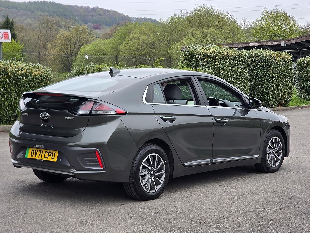 Hyundai Ioniq - Image 25