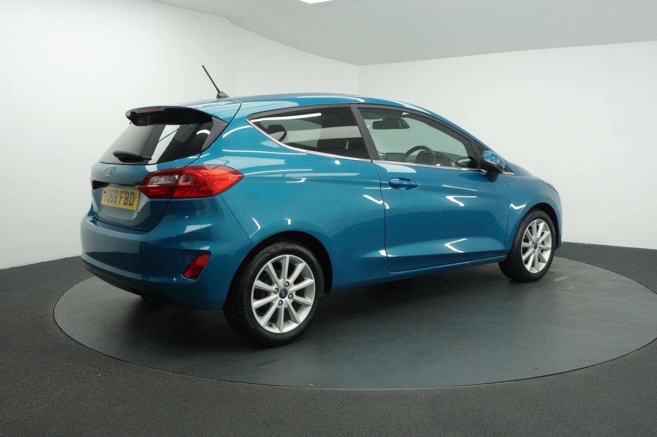 Ford Fiesta - Image 12