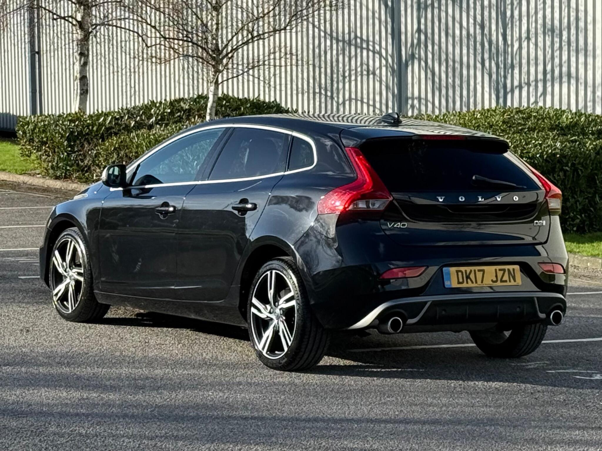 Volvo V40 - Image 13
