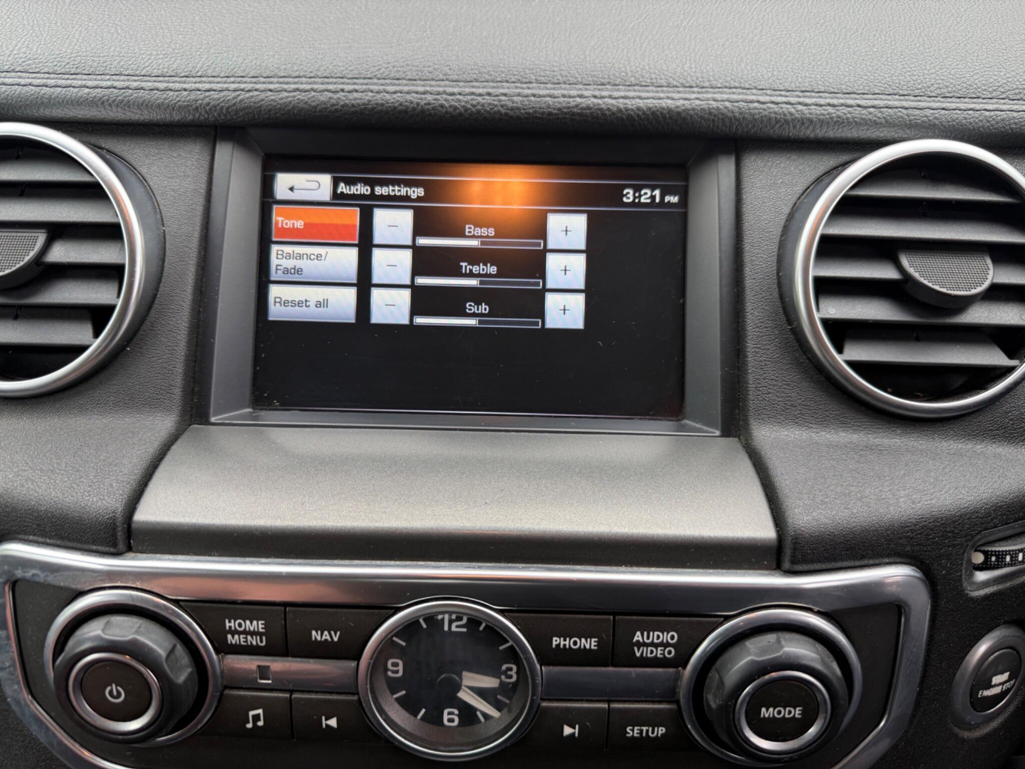 Land Rover DISCOVERY 4 - Image 12
