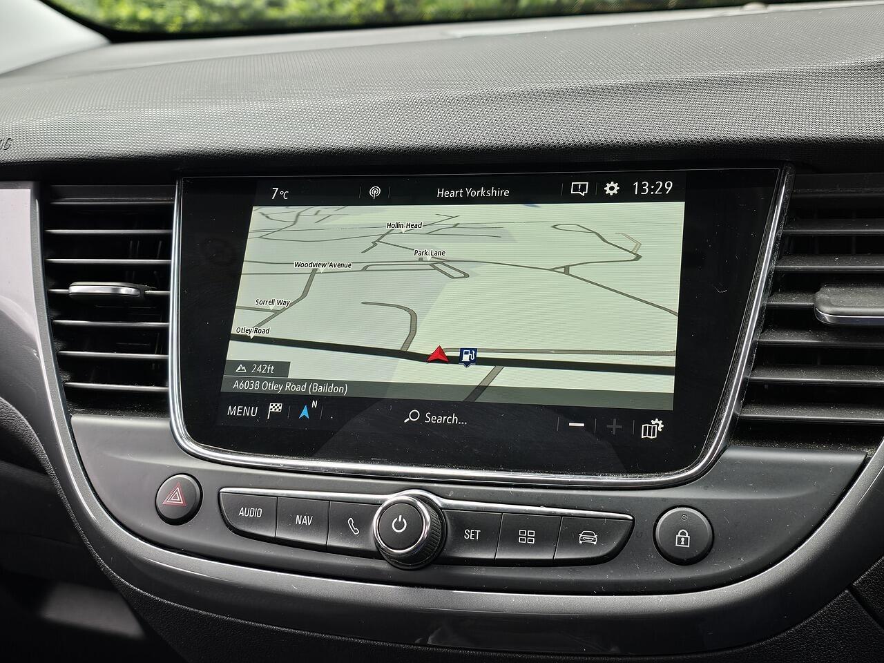 Vauxhall Crossland - Image 32