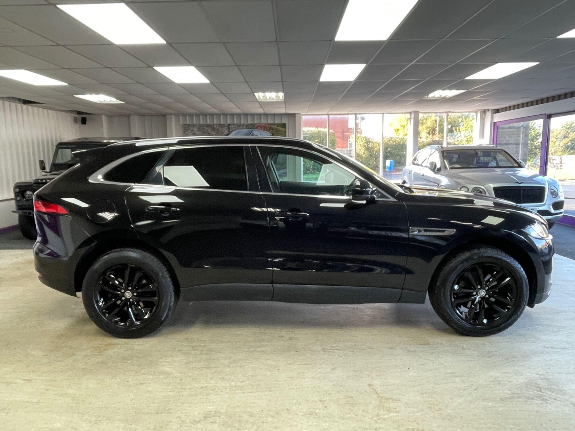 Jaguar F-Pace - Image 10