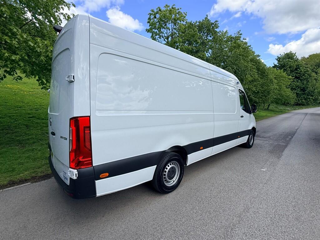 Mercedes Sprinter - Image 3
