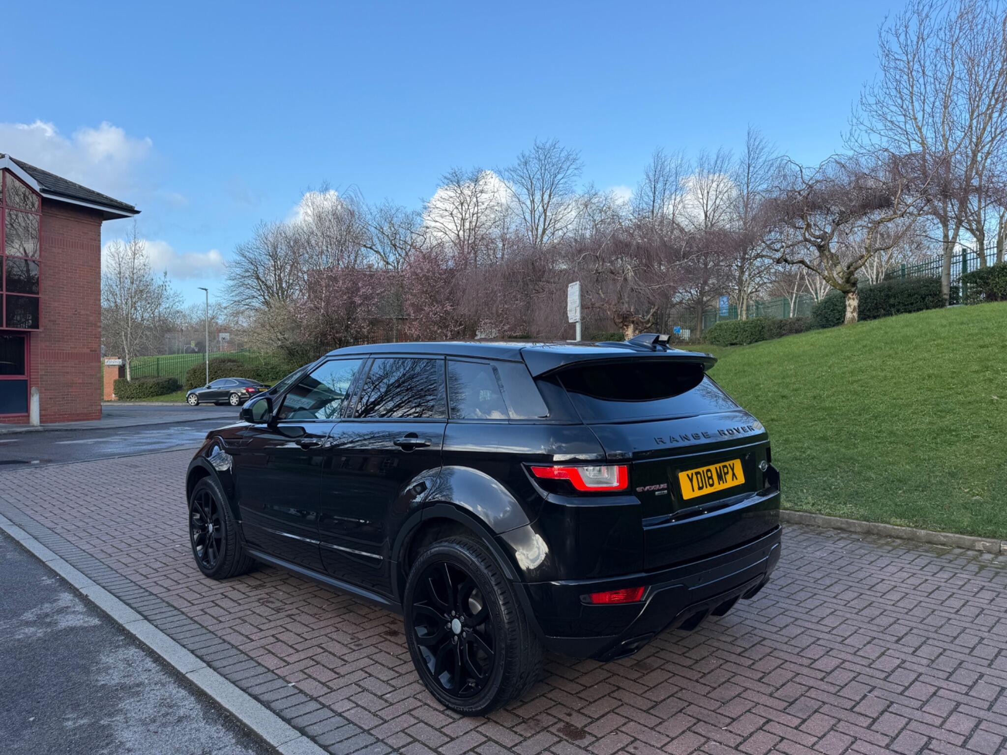 Land Rover Range Rover Evoque - Image 11