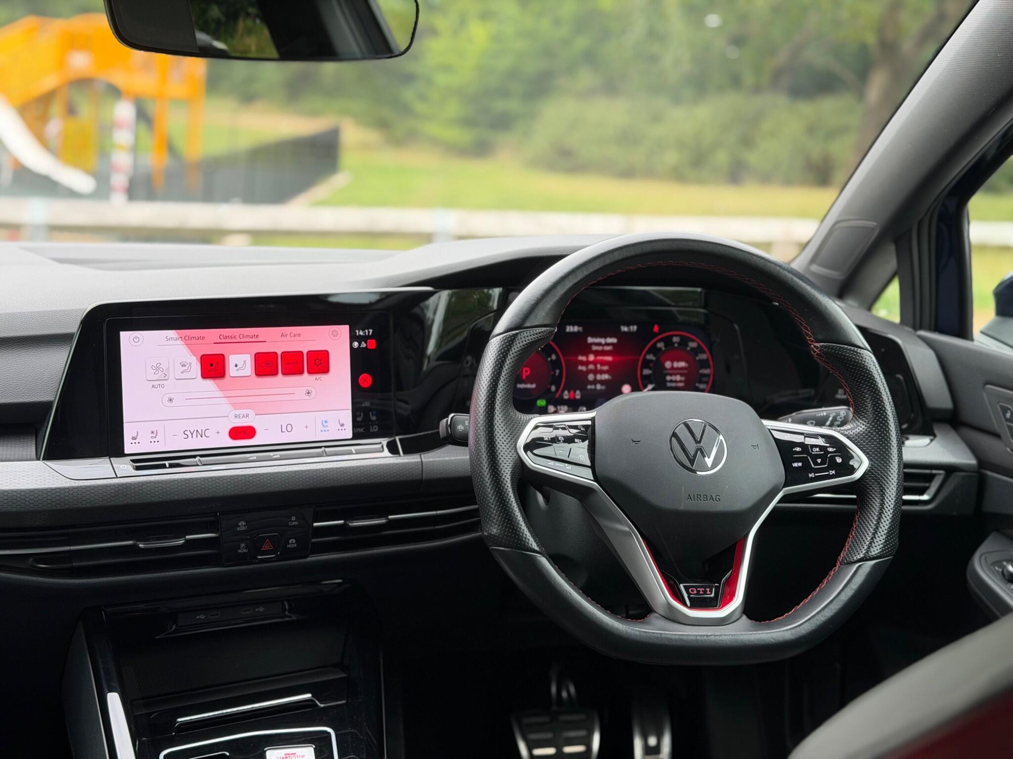 Volkswagen Golf - Image 19