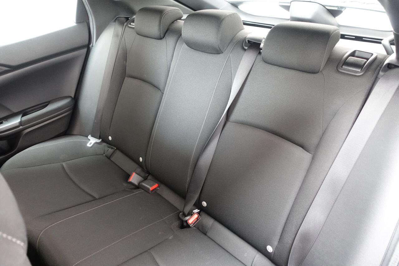 Honda Civic - Image 11