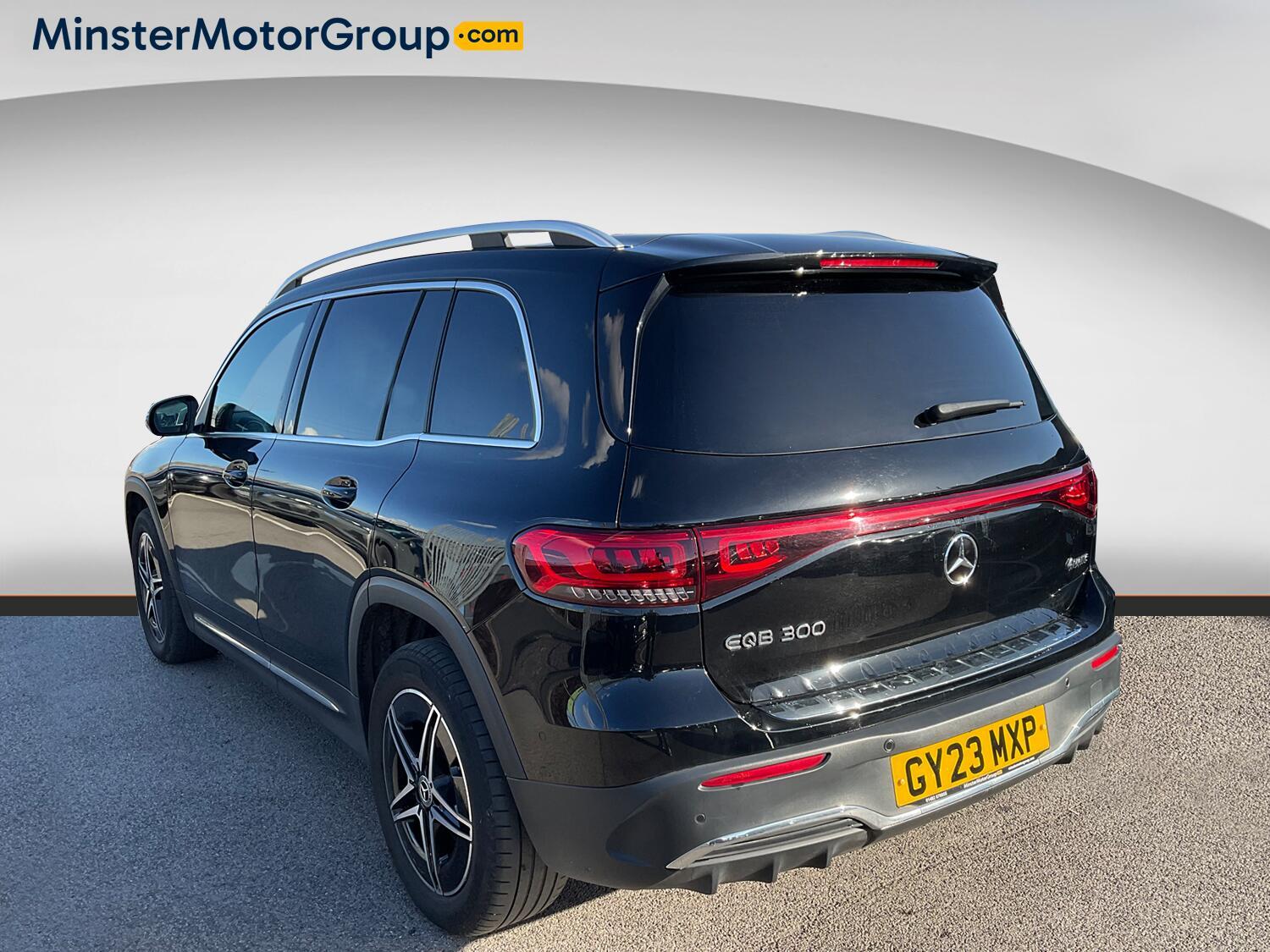 Mercedes Eqb - Image 4
