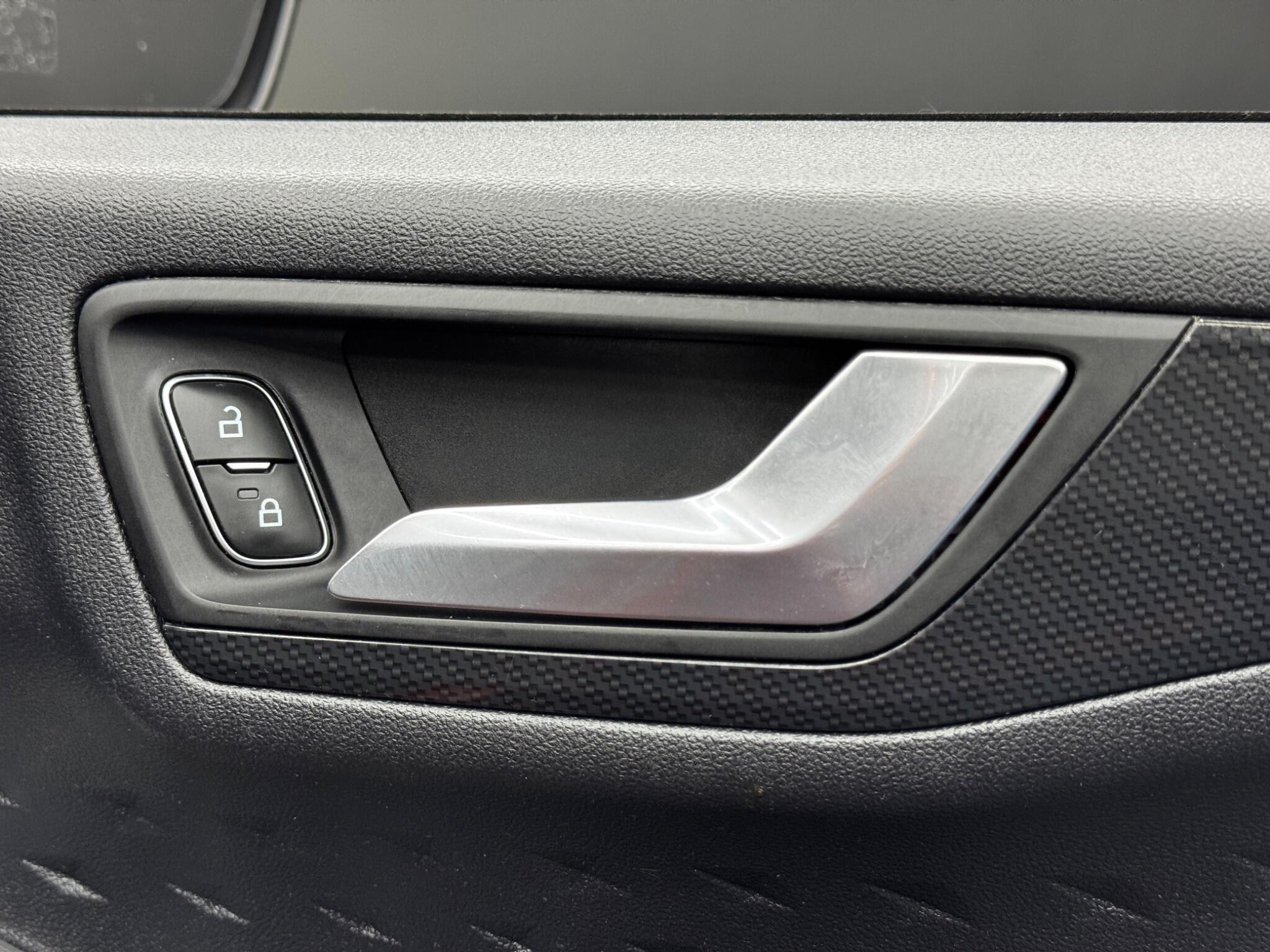 Ford Kuga - Image 43