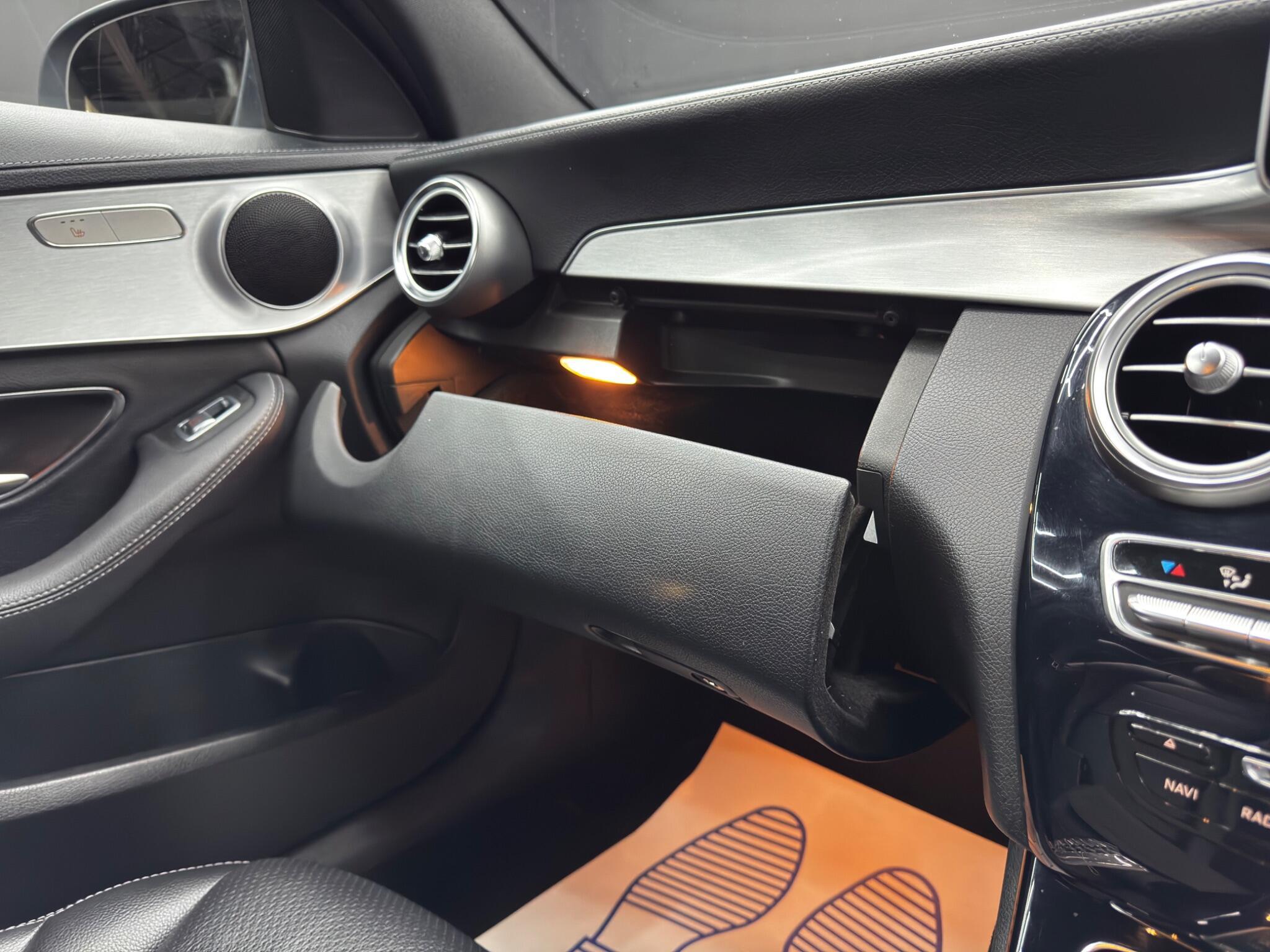 Mercedes C Class - Image 35