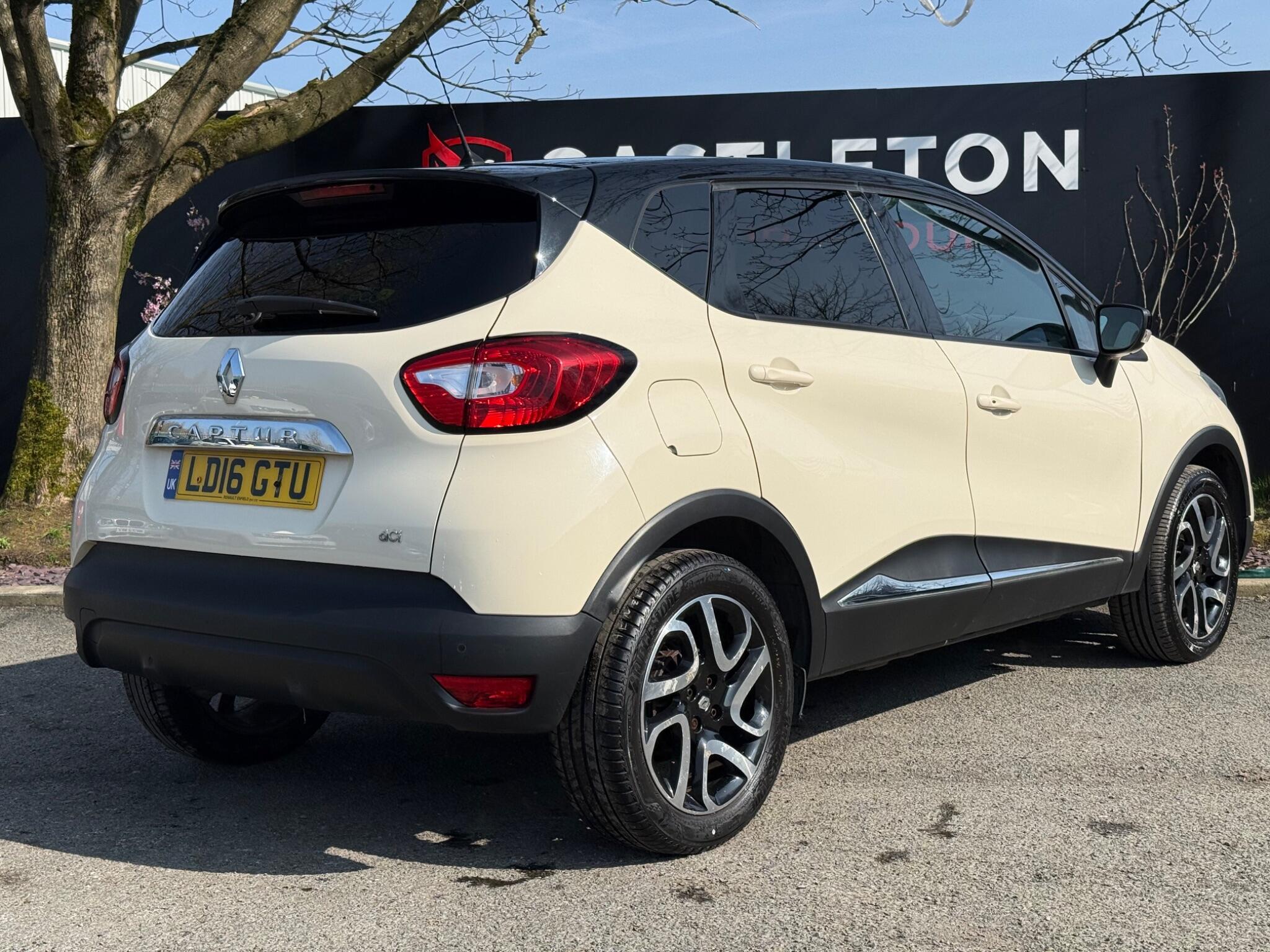 Renault Captur - Image 14