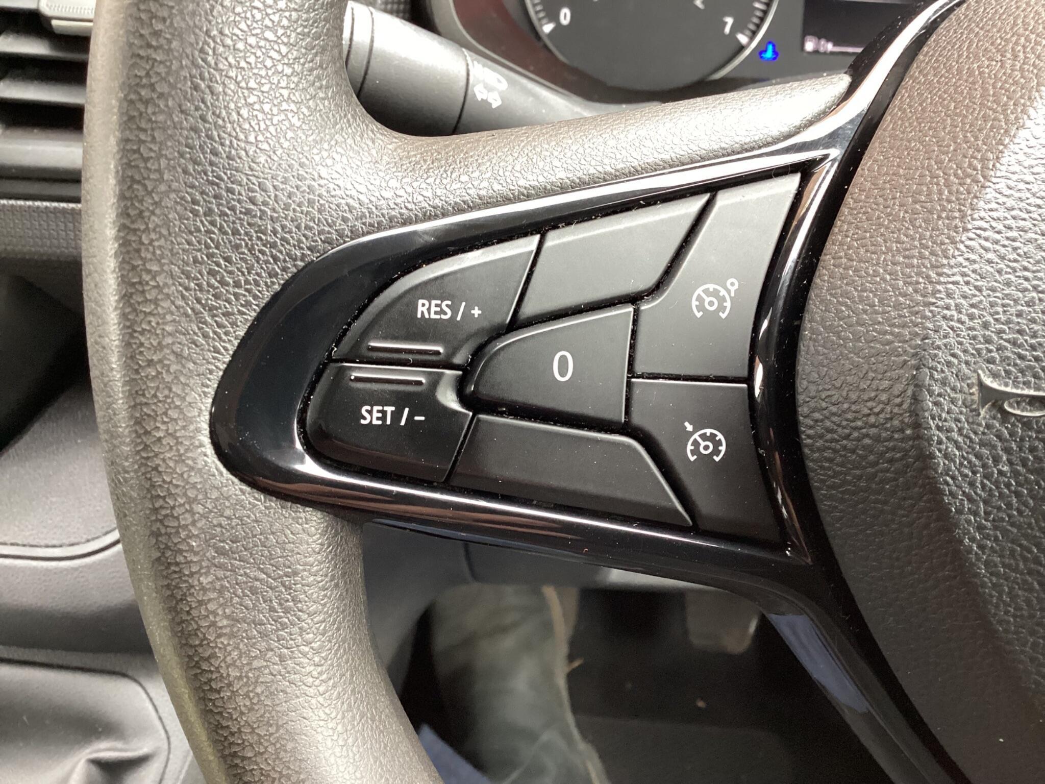 Renault Trafic - Image 14