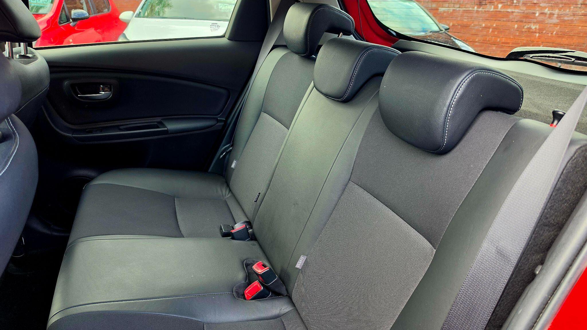 Toyota Yaris - Image 16