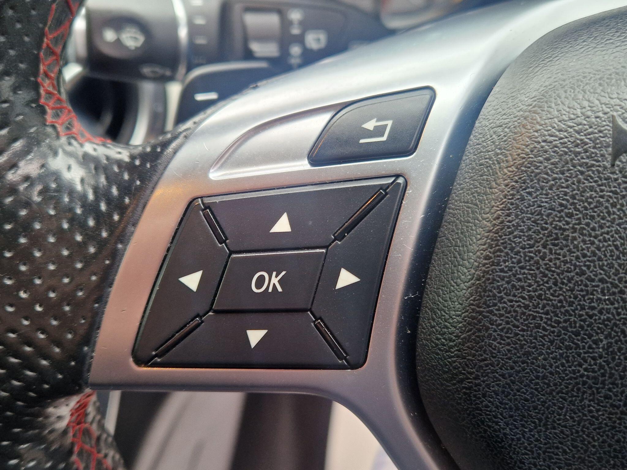 Mercedes GLA - Image 49