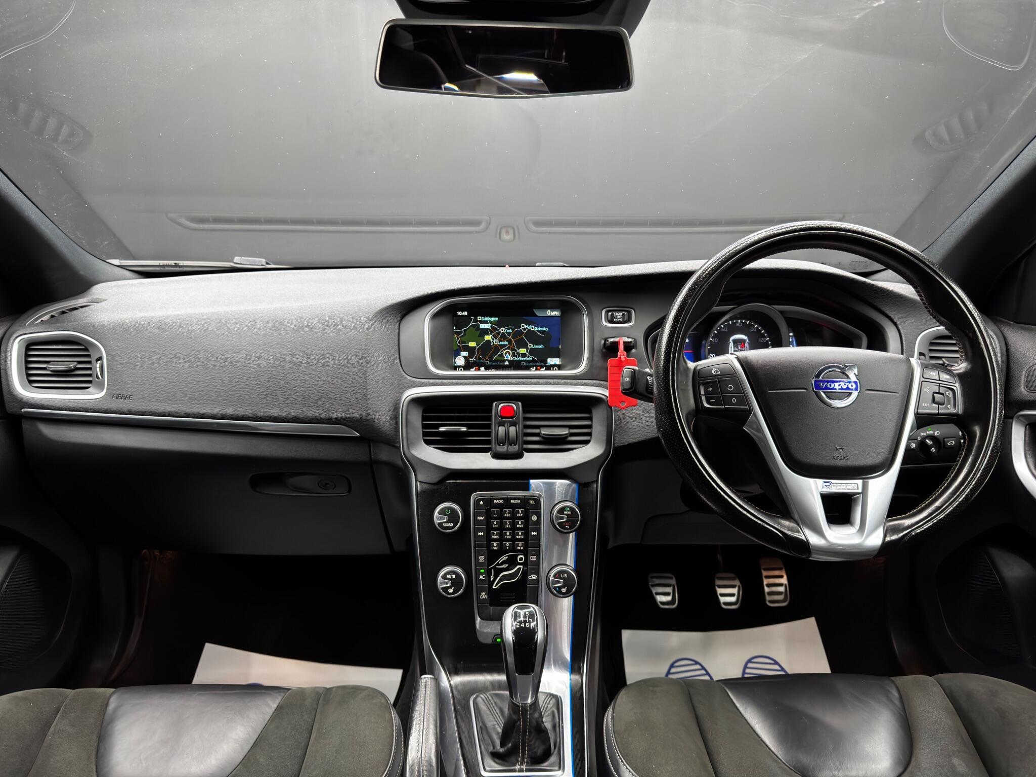 Volvo V40 - Image 10