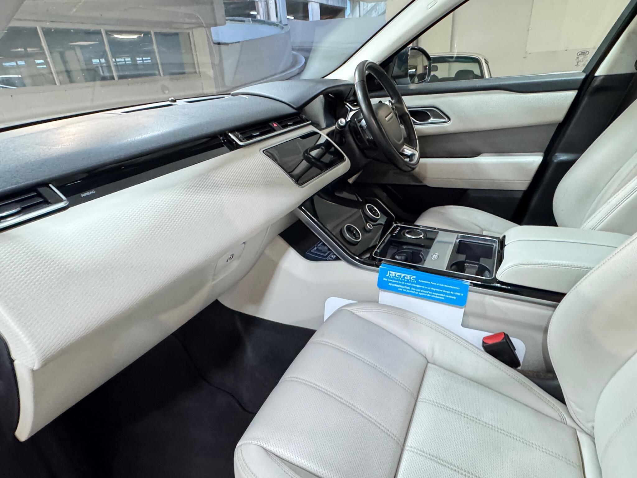 Land Rover Range Rover Velar - Image 10