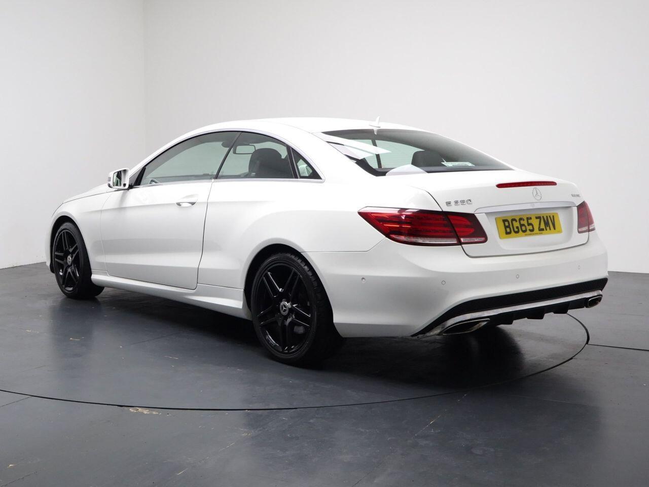 Mercedes-benz E-CLASS - Image 9