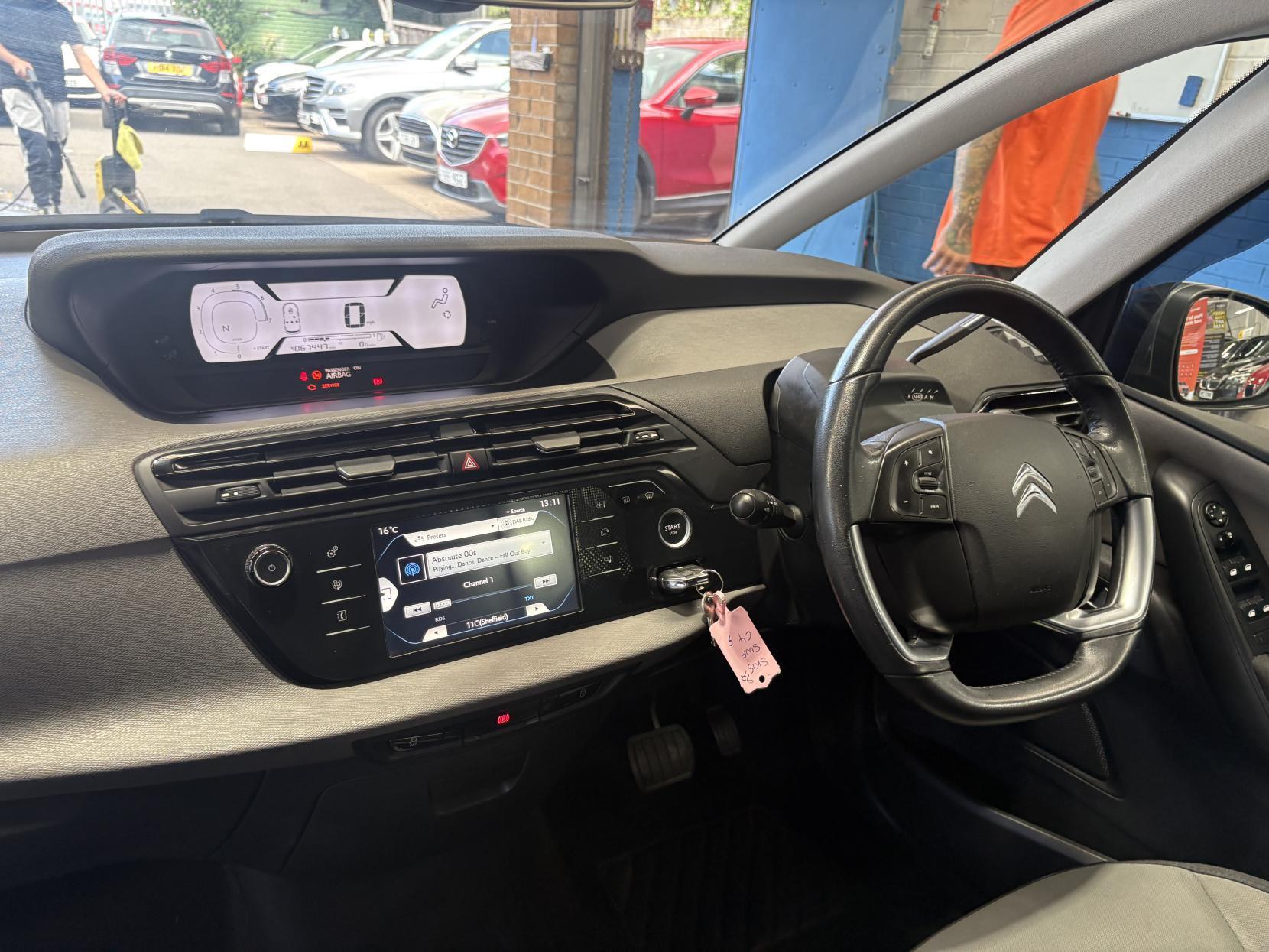 Citroen C4 Picasso - Image 19