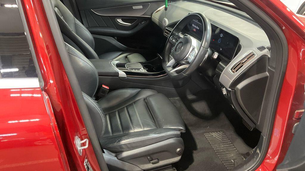 Mercedes Eqc - Image 3