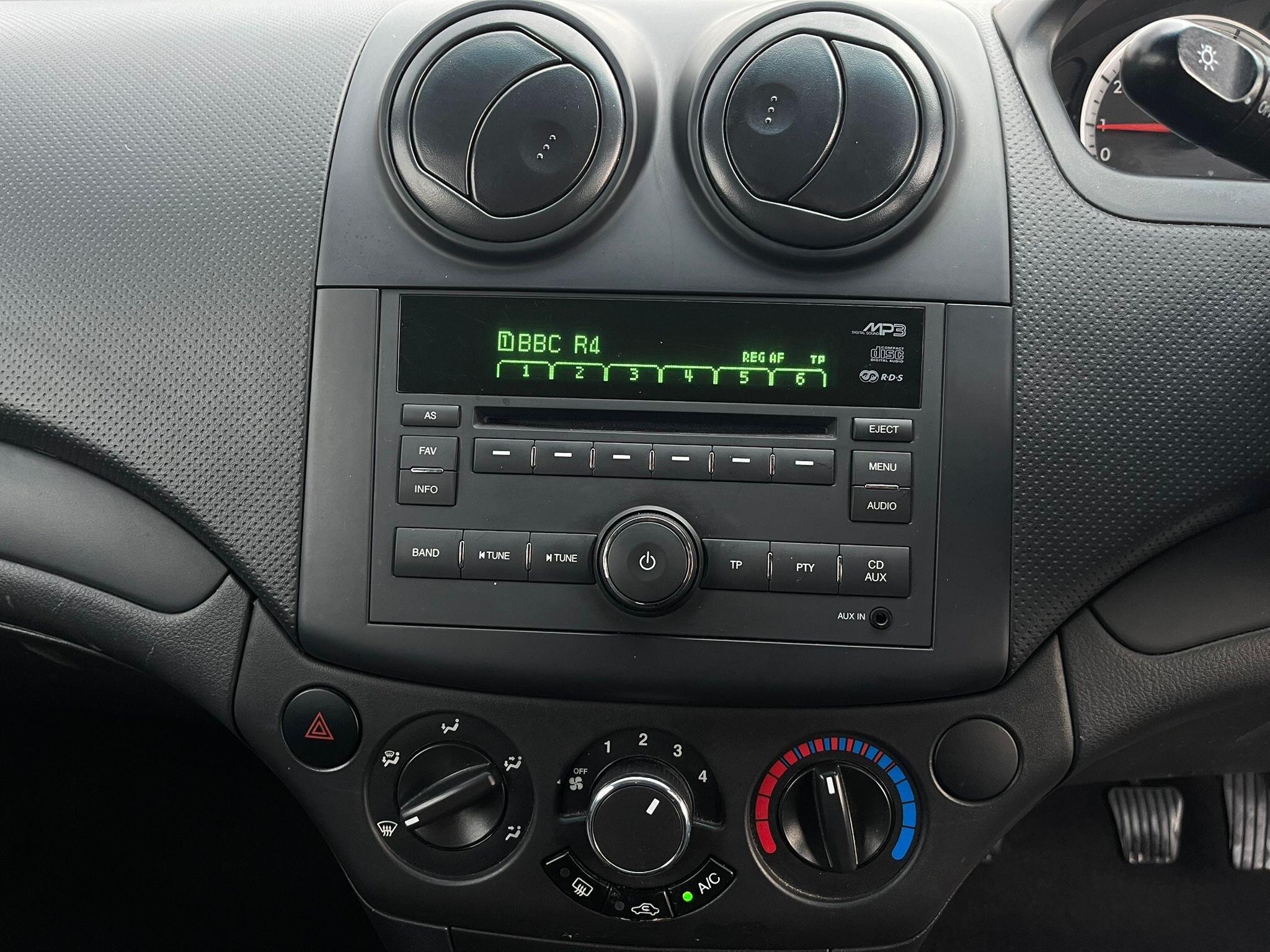Chevrolet Aveo - Image 21