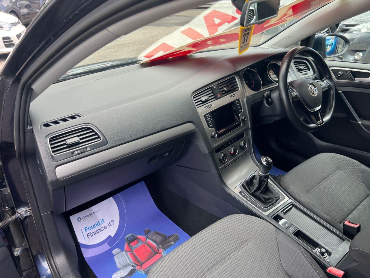Volkswagen Golf - Image 16