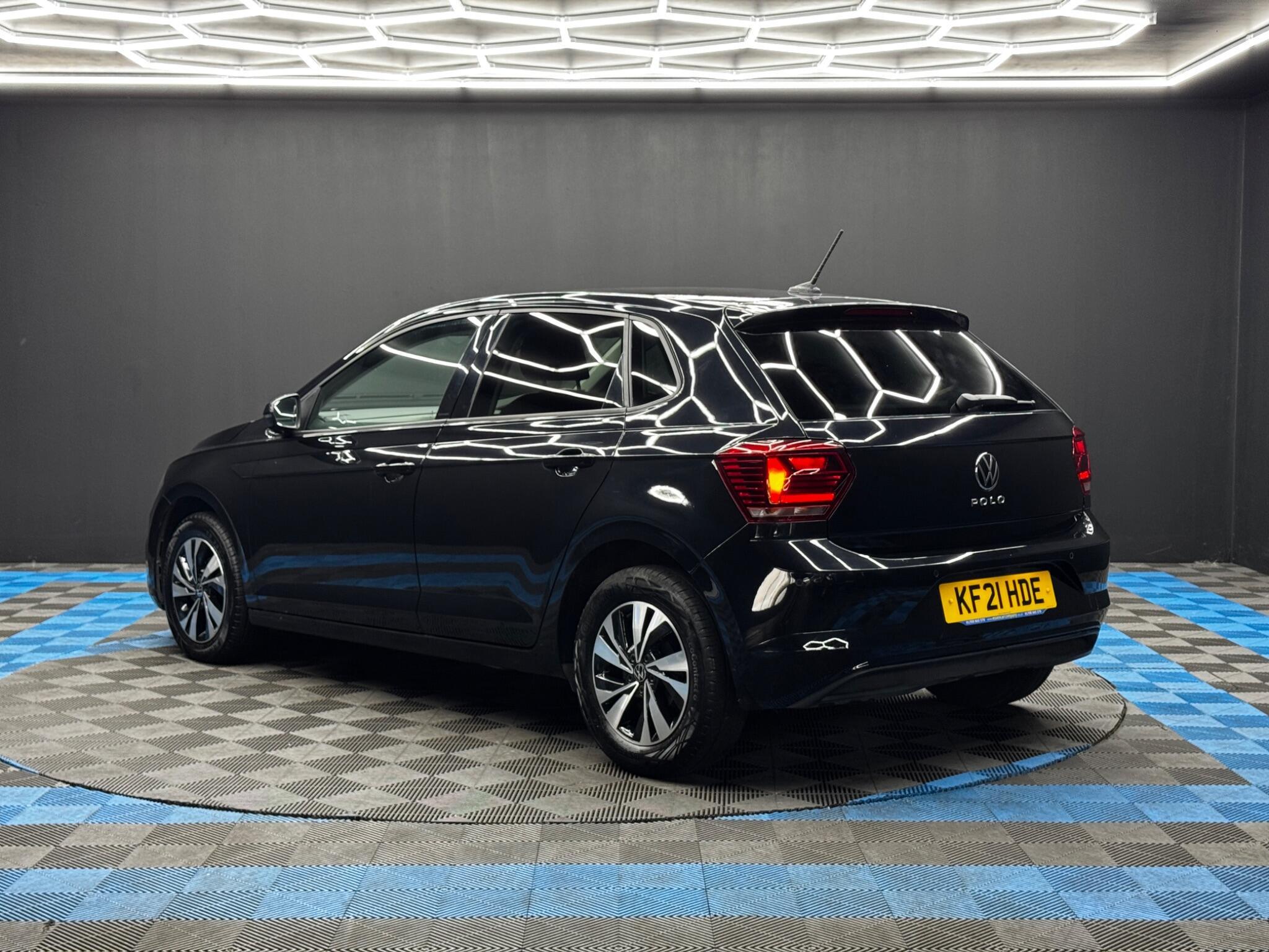 Volkswagen Polo - Image 7