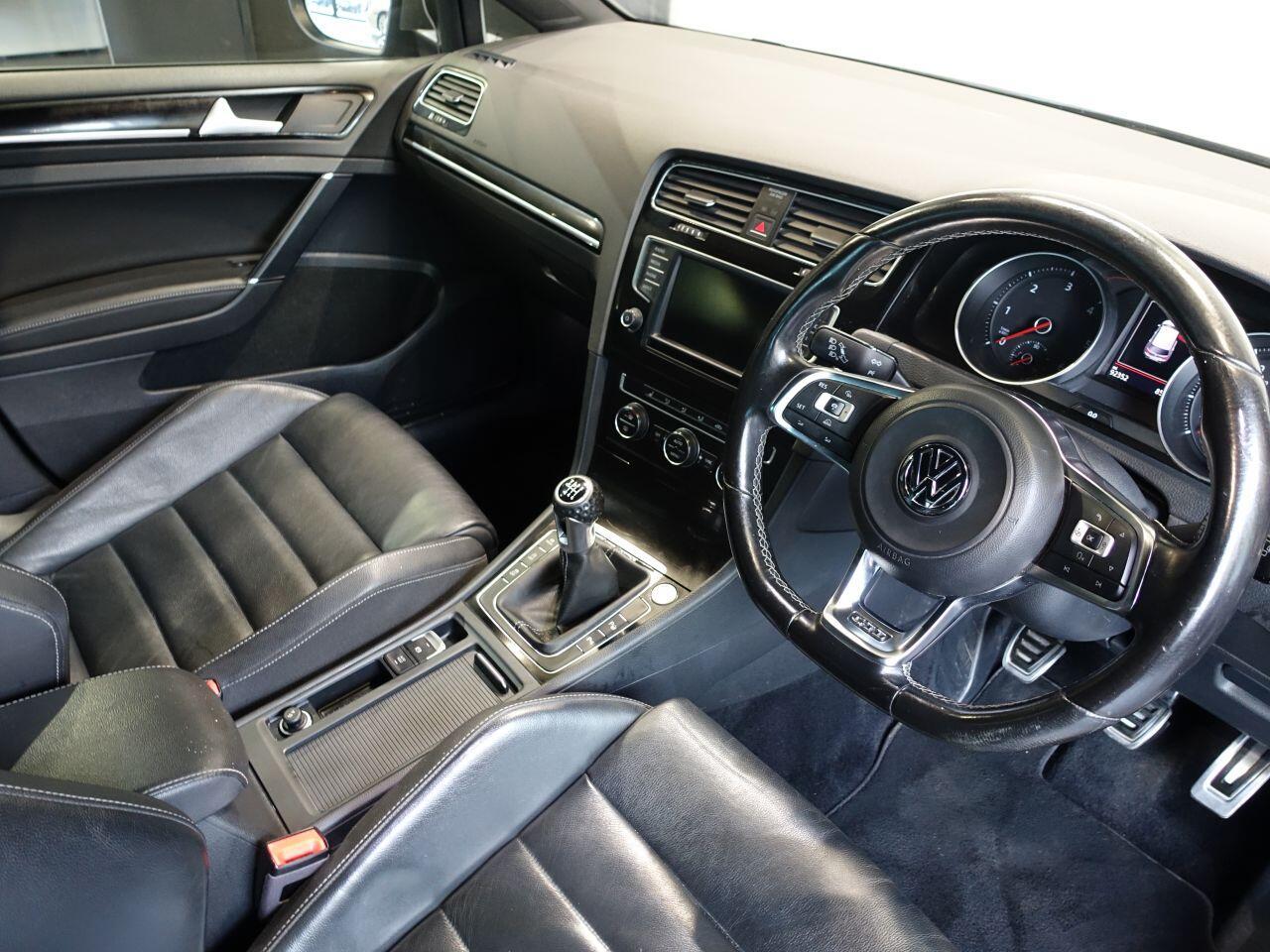 Volkswagen Golf - Image 2