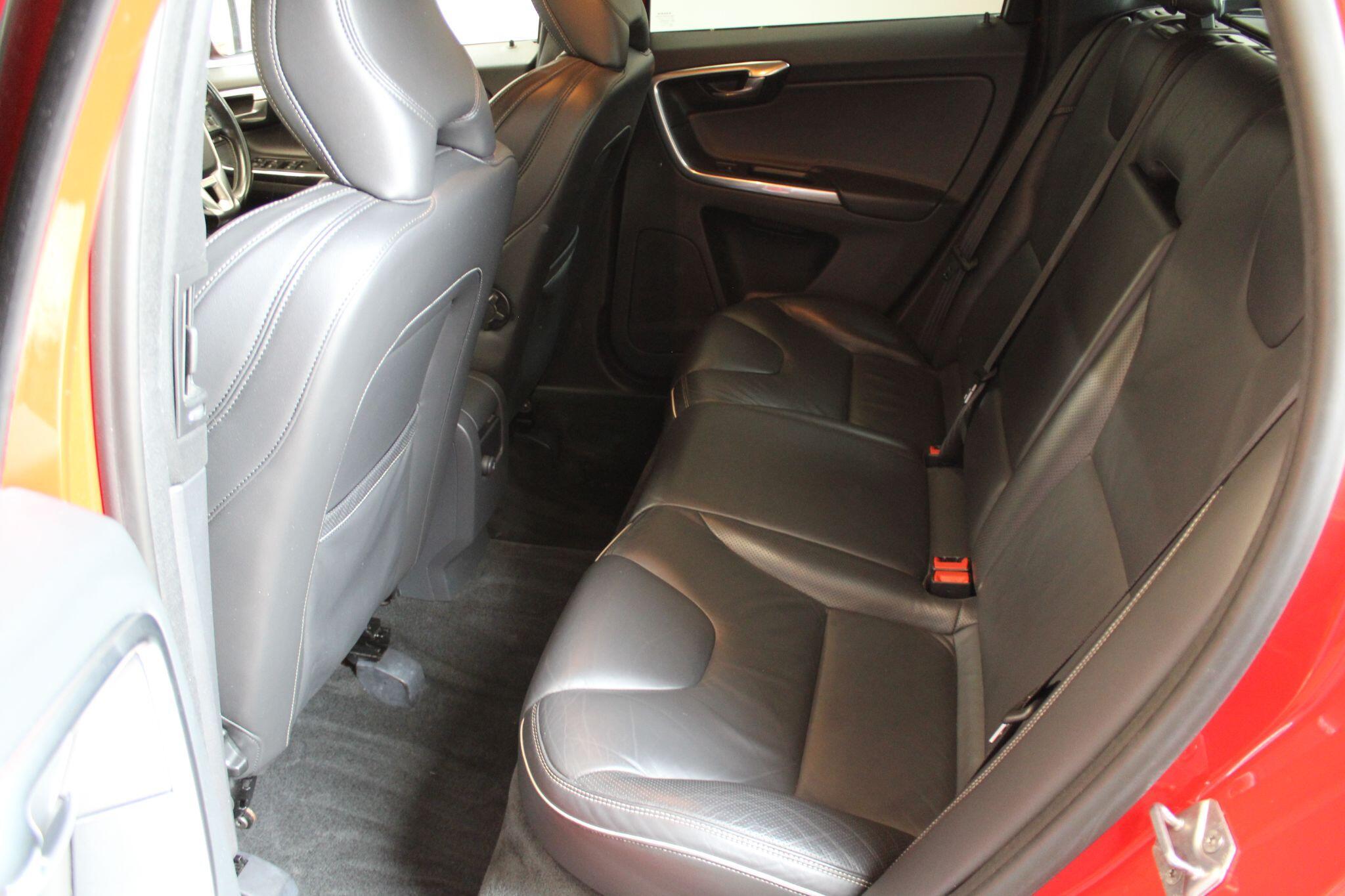 Volvo XC60 - Image 40