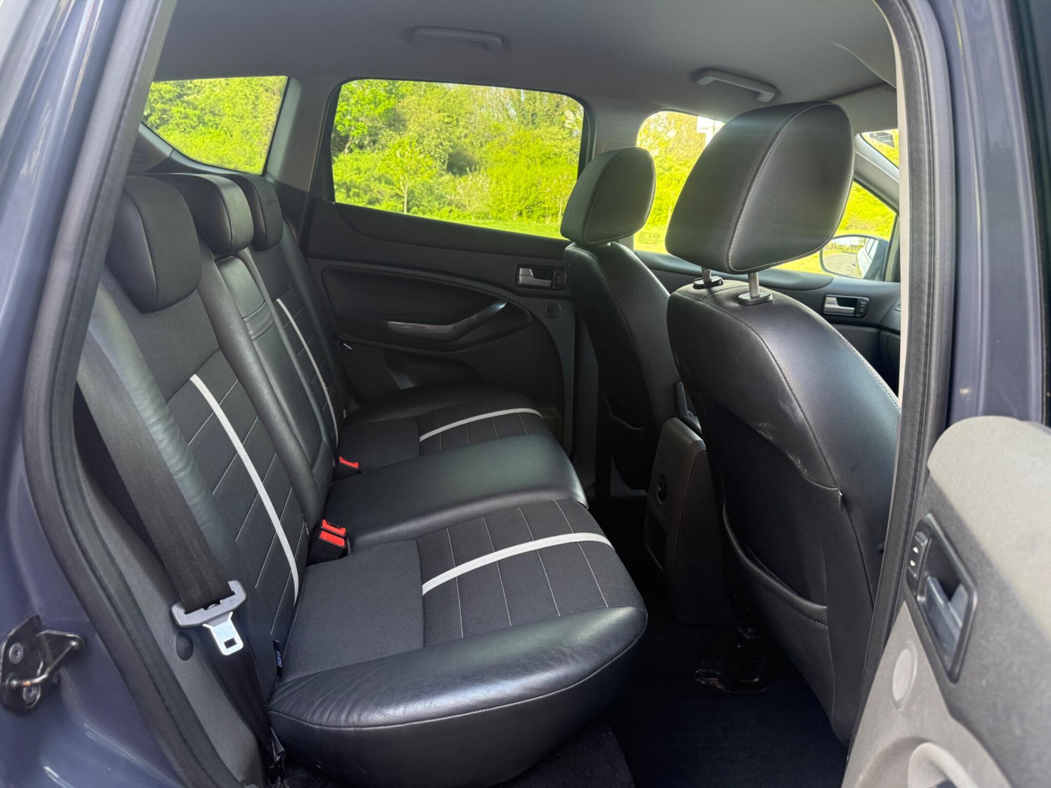 Ford Kuga - Image 14